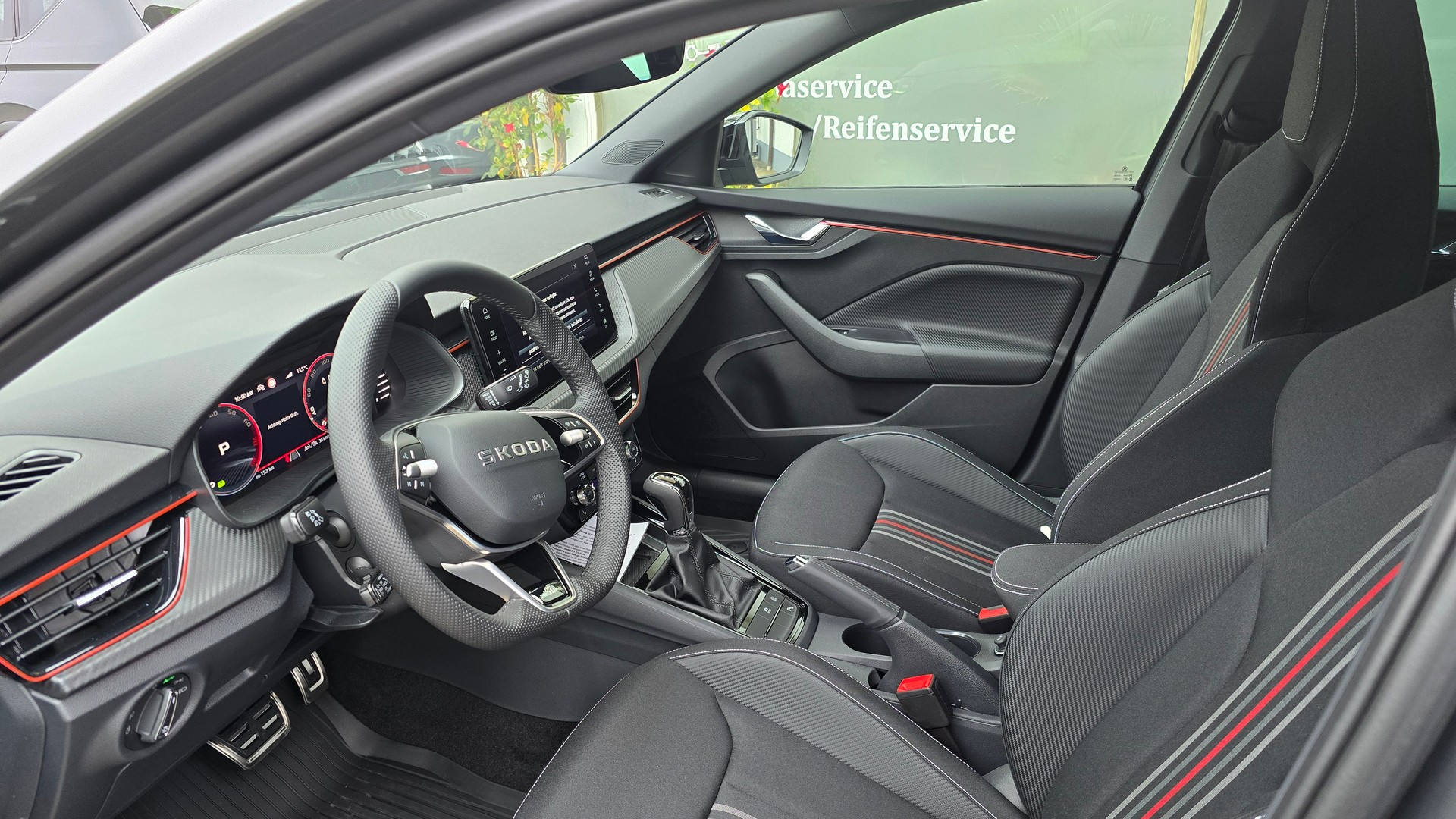 SKODA Scala 1.5 TSI Monte Carlo DSG-image-9