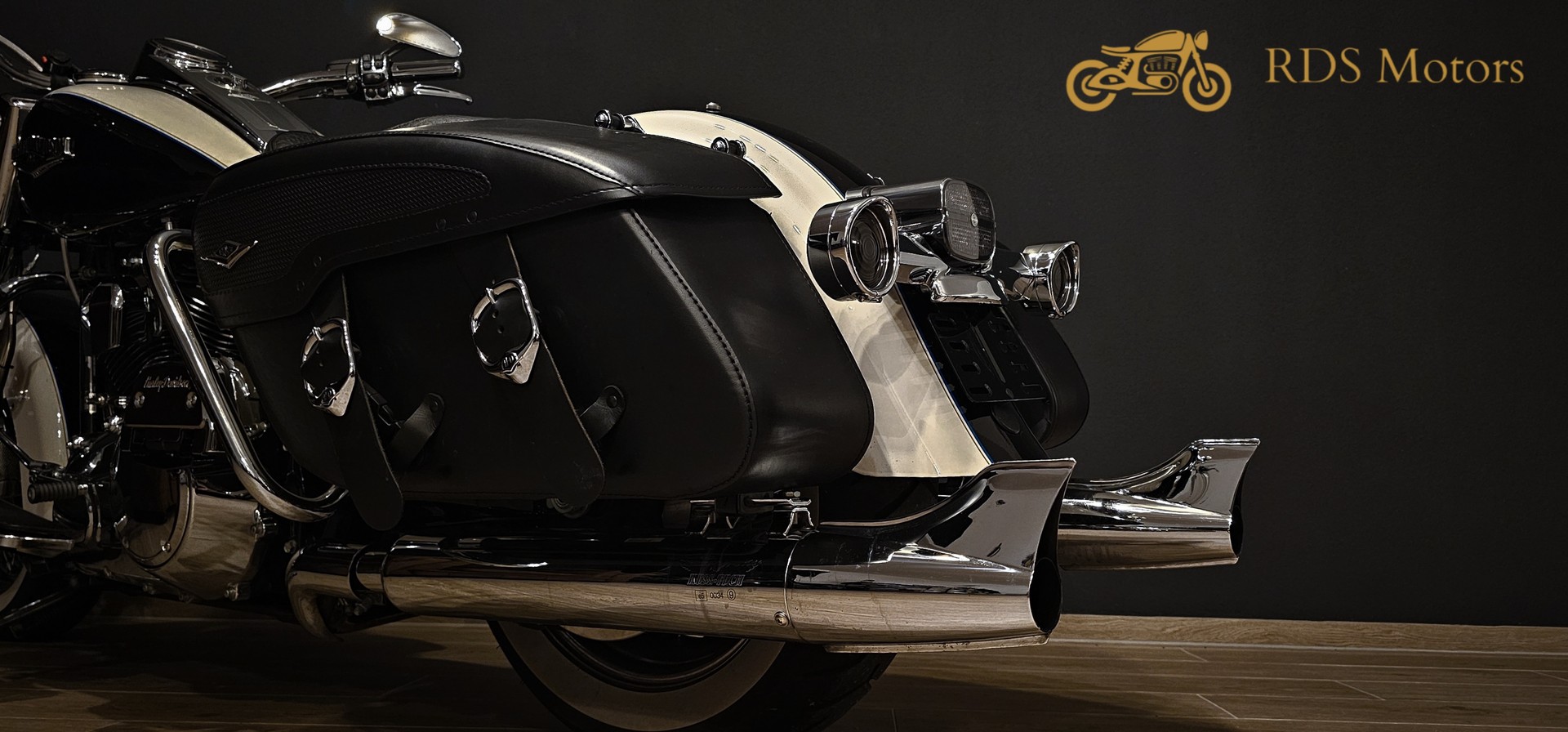 HARLEY-DAVIDSON FLHRC Road King Classic 103 ABS-image-13