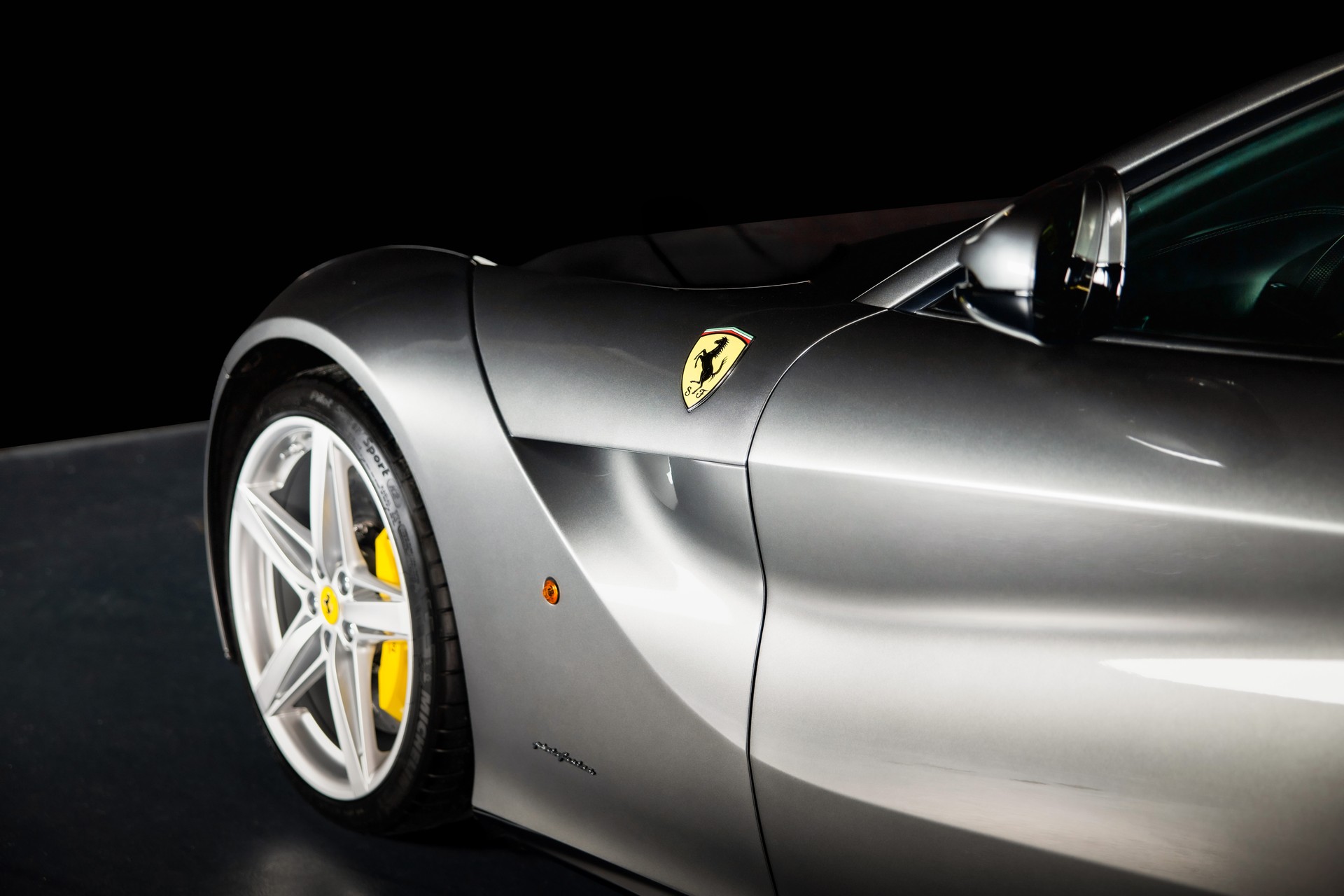FERRARI F12 Berlinetta-image-6