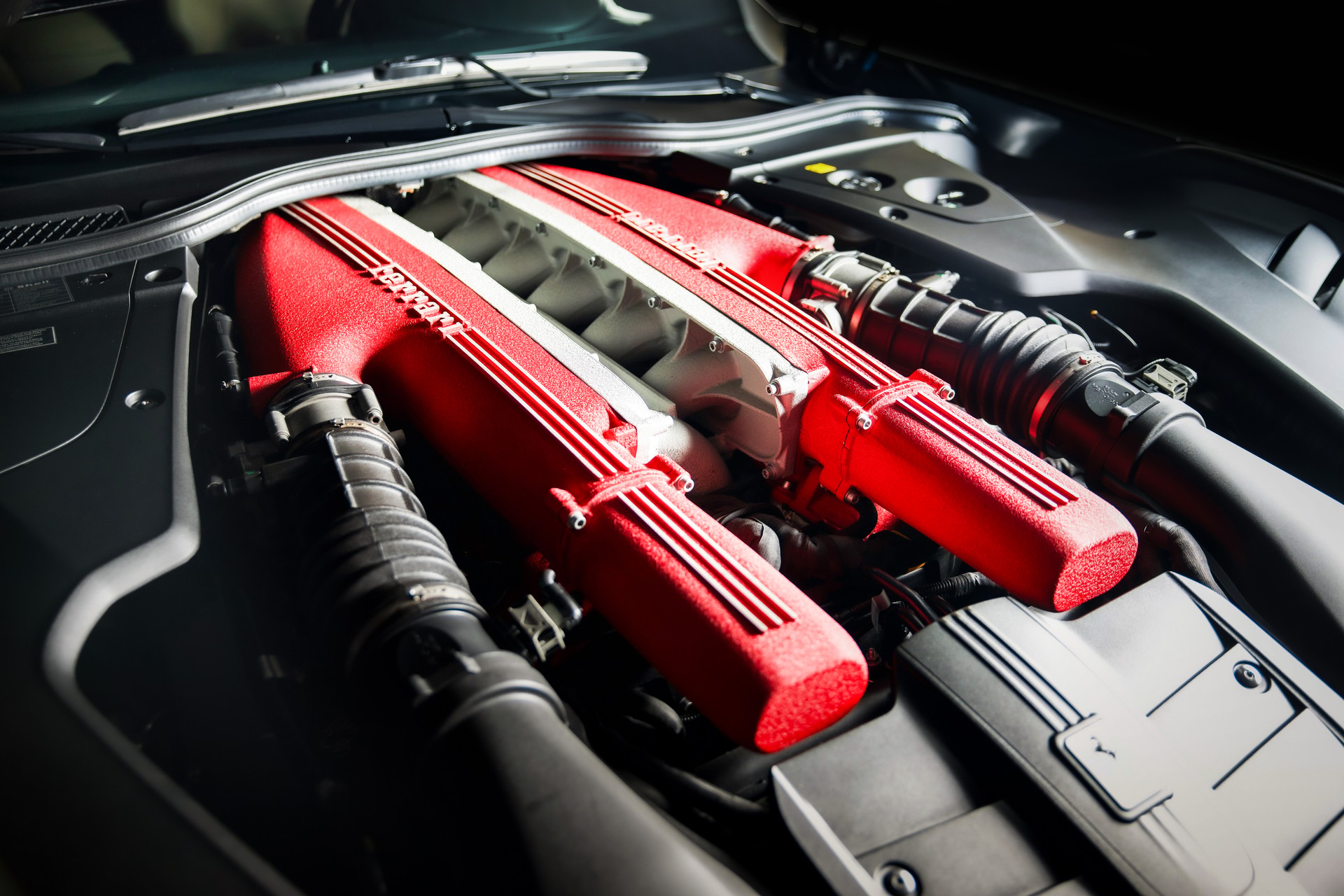 FERRARI F12 Berlinetta-image-21