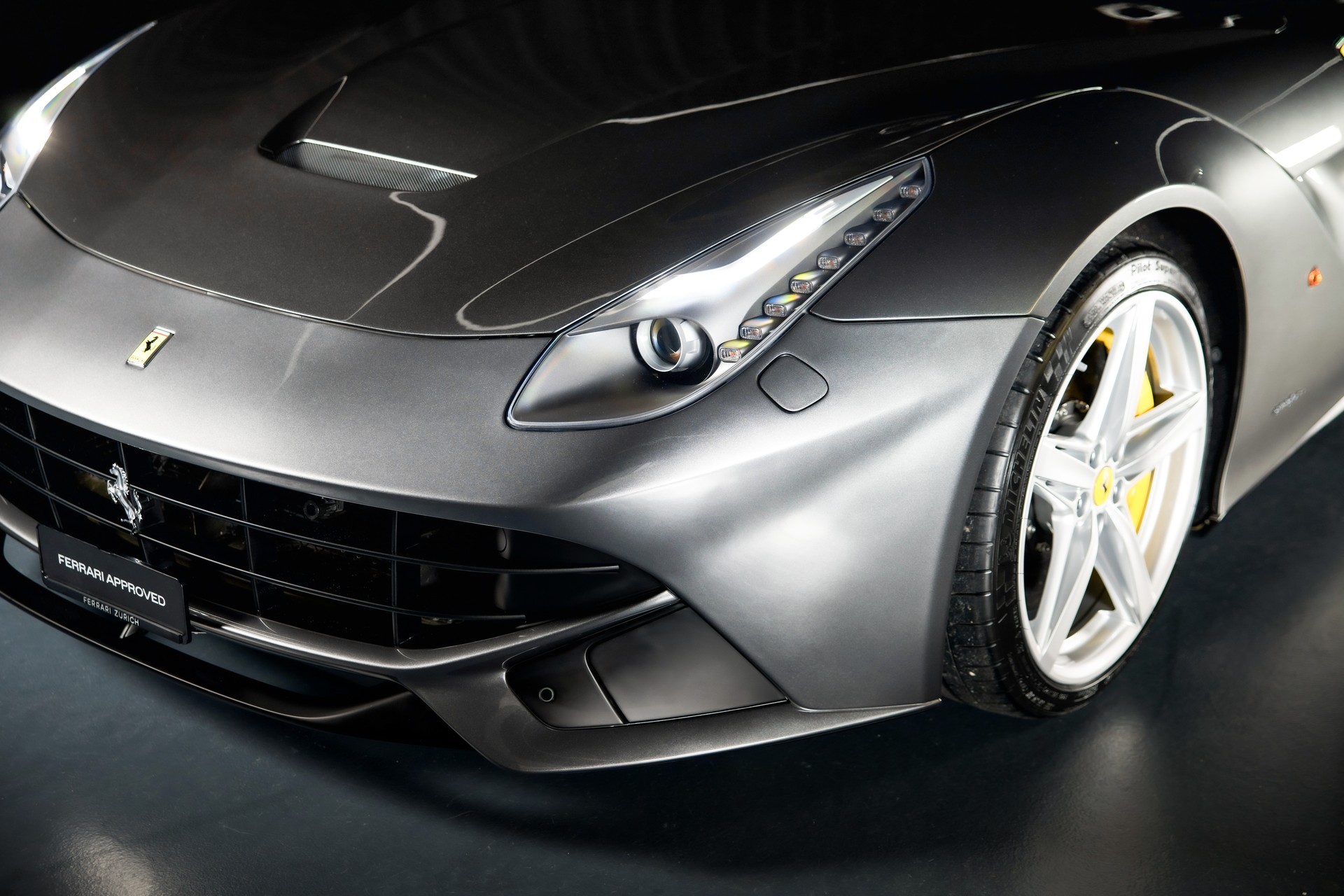 FERRARI F12 Berlinetta-image-7