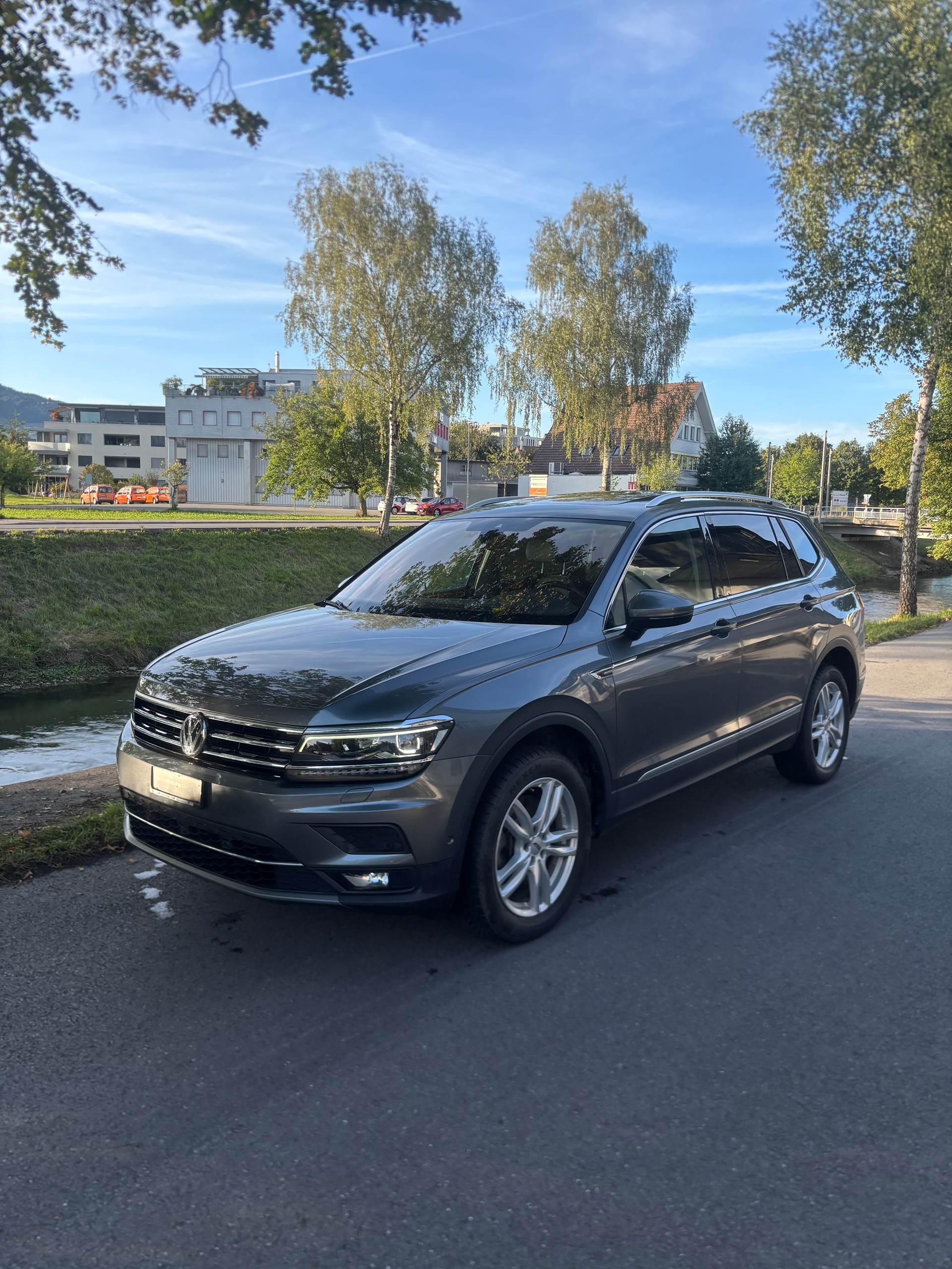 VW Tiguan Allspace 2.0TSI Highline 4Motion DSG-image-2