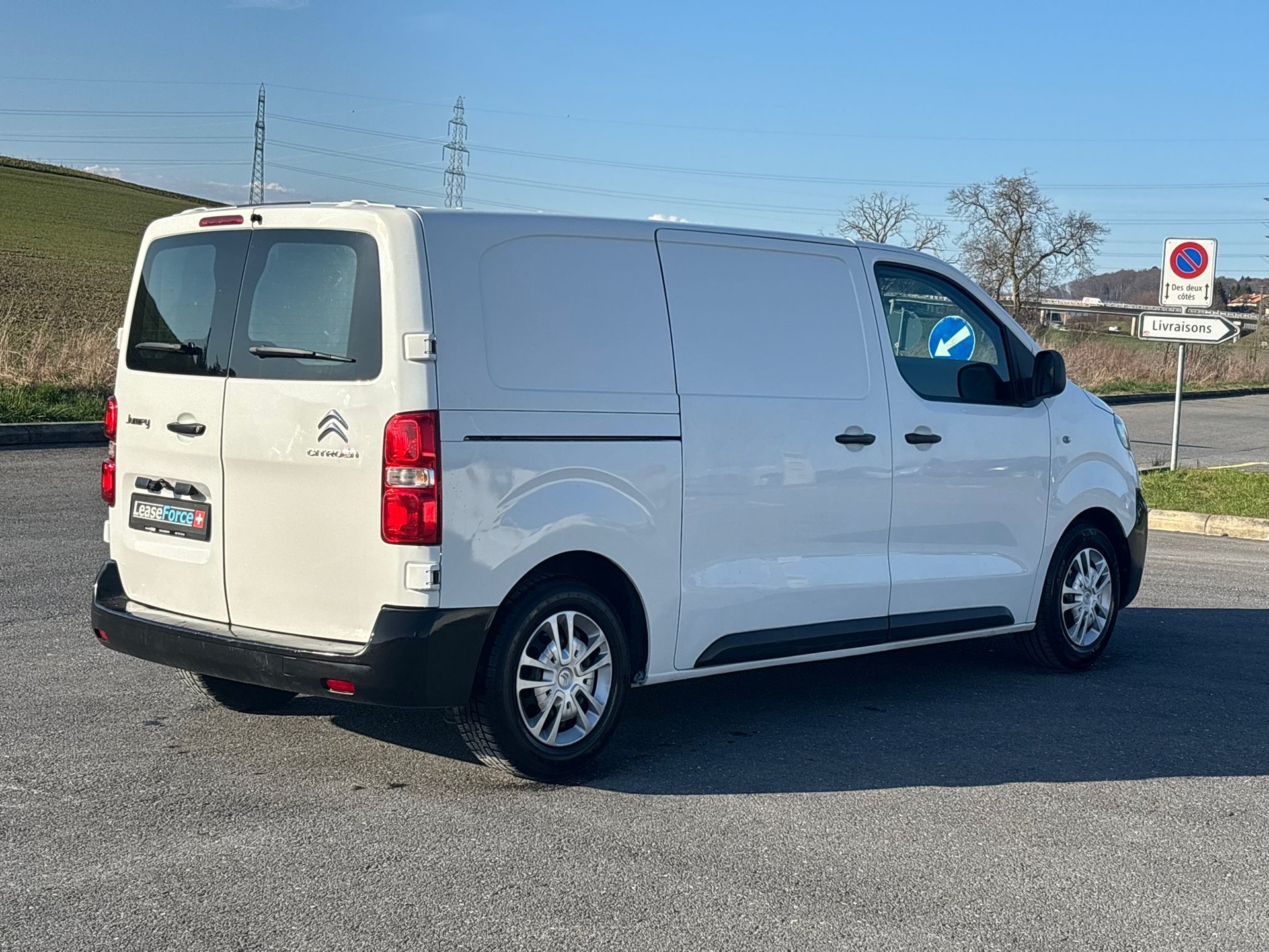 CITROEN Jumpy 1.6 BlueHDi 95 M Komfort-image-11