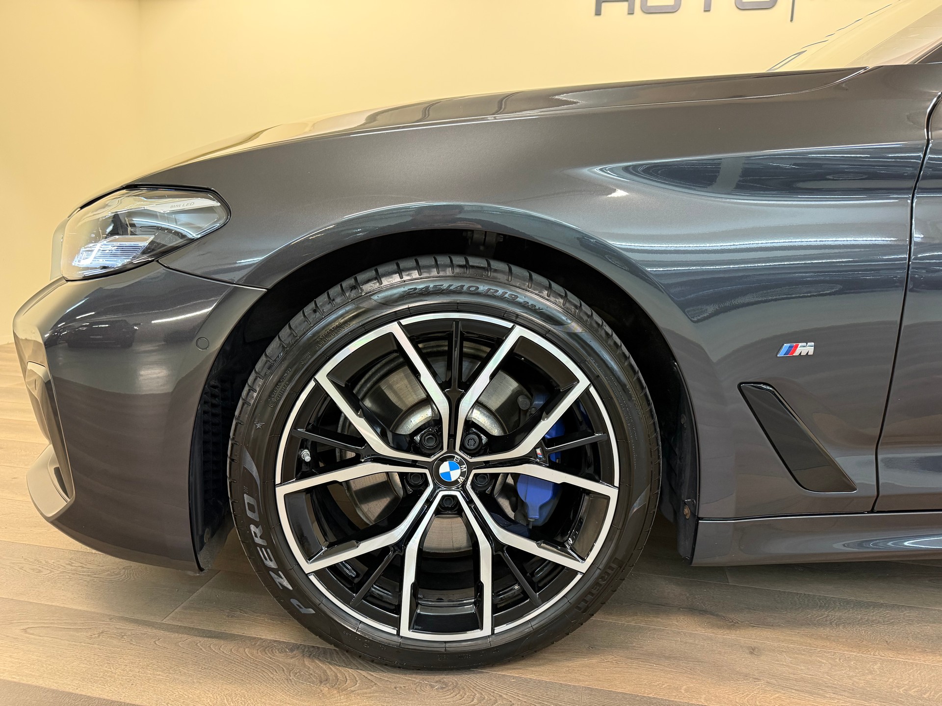 BMW 530i xDrive 48V Touring M Sport Pro Steptronic-image-29