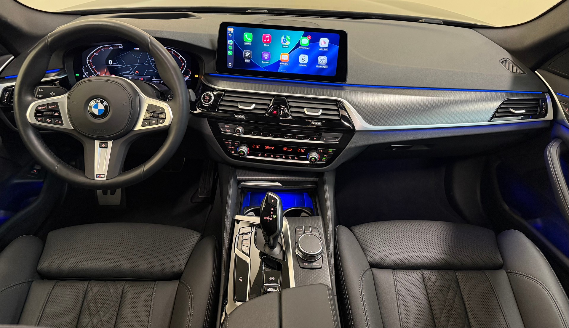 BMW 530i xDrive 48V Touring M Sport Pro Steptronic-image-18