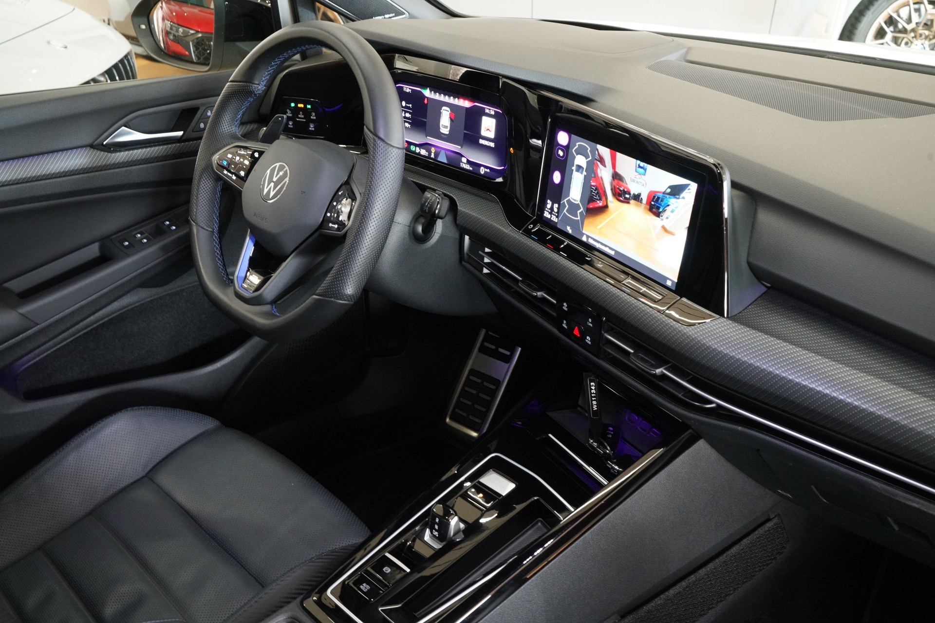 VW Golf Variant 2.0 TSI R DSG 4Motion R-Performancepaket 270 km/h-image-22