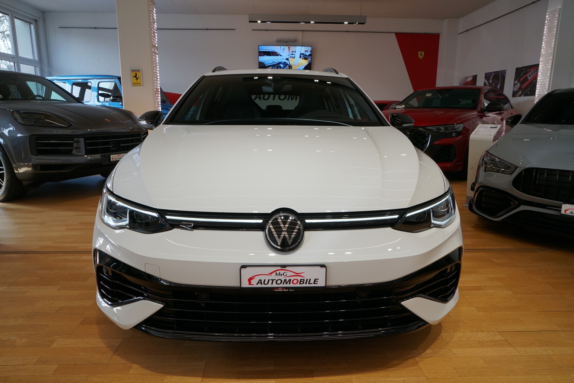 VW Golf Variant 2.0 TSI R DSG 4Motion R-Performancepaket 270 km/h-showroom-element-1