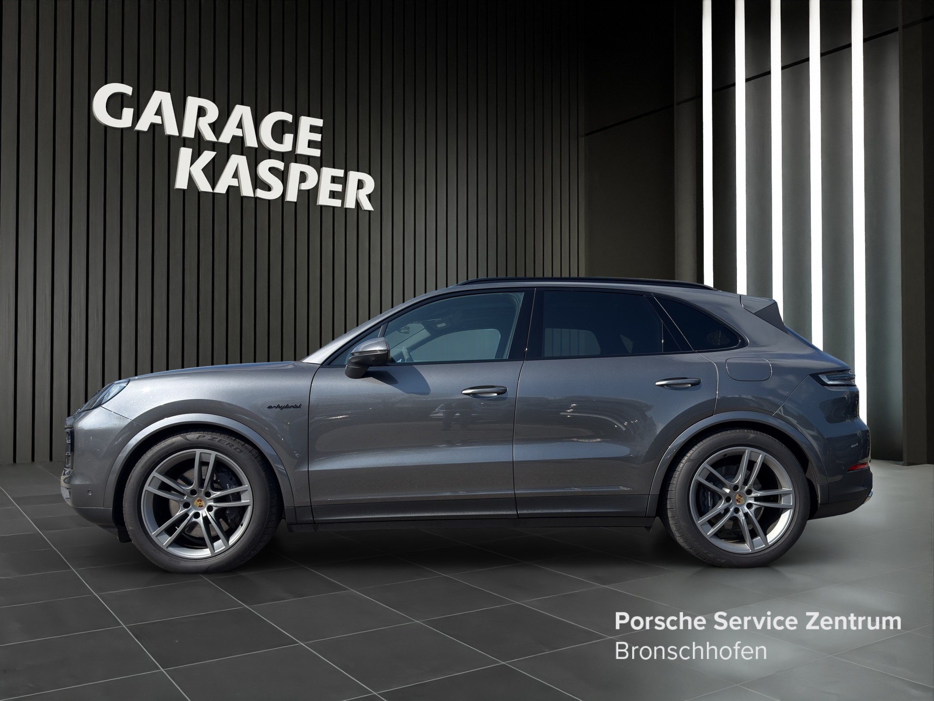 PORSCHE Cayenne E-Hybrid 3.0 V6 E-Hybrid-showroom-element-1