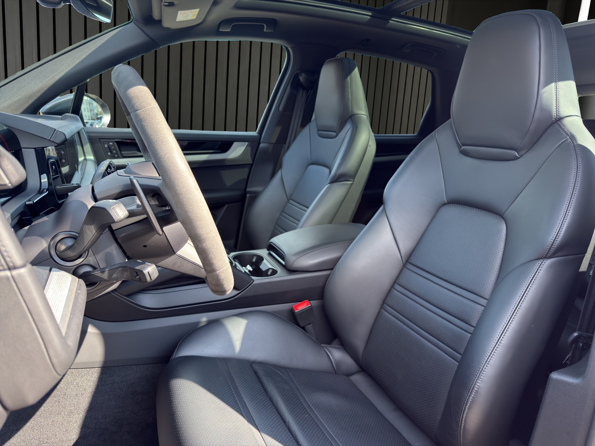 PORSCHE Cayenne E-Hybrid 3.0 V6 E-Hybrid-image-8
