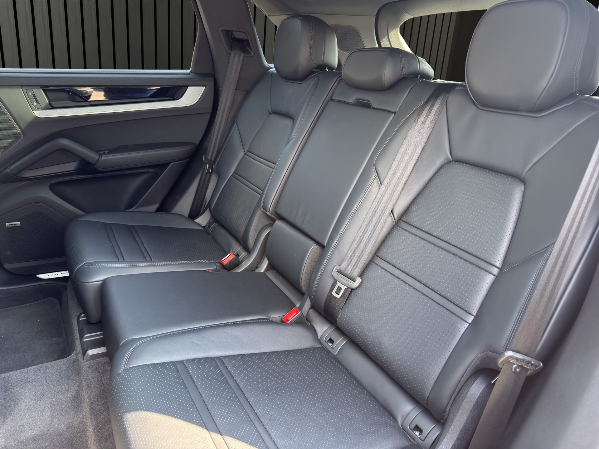 PORSCHE Cayenne E-Hybrid 3.0 V6 E-Hybrid-image-11