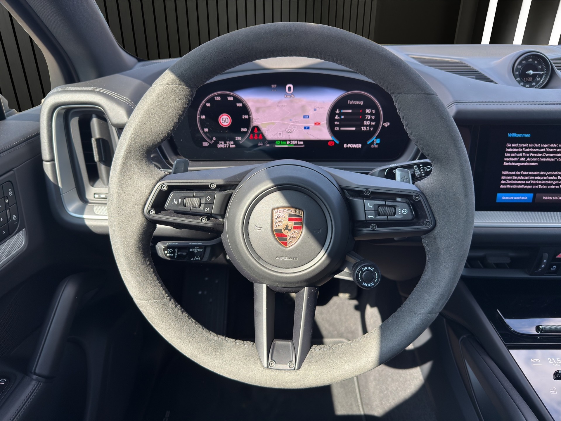 PORSCHE Cayenne E-Hybrid 3.0 V6 E-Hybrid-image-9