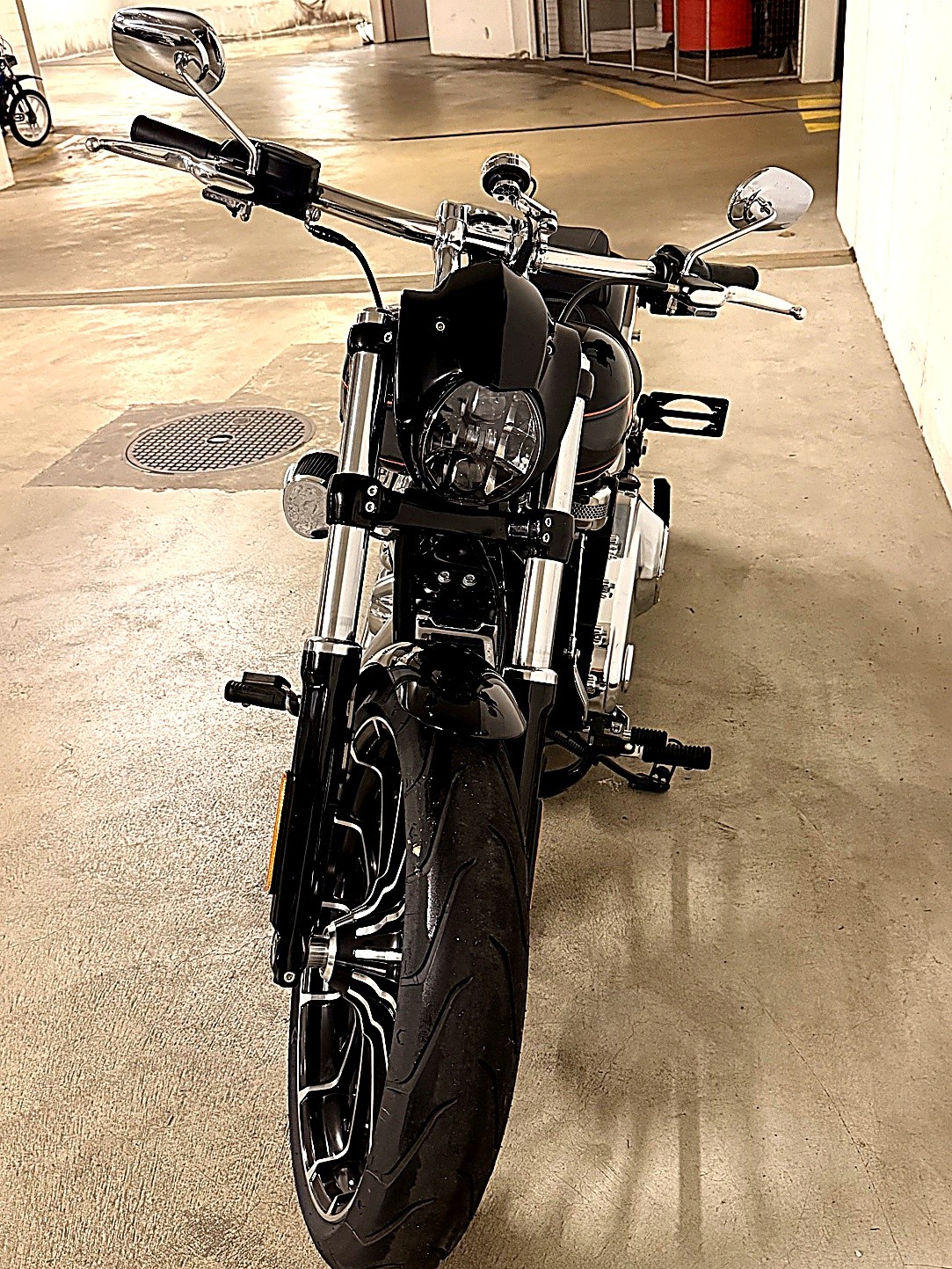 HARLEY-DAVIDSON Breakout 117-image-1