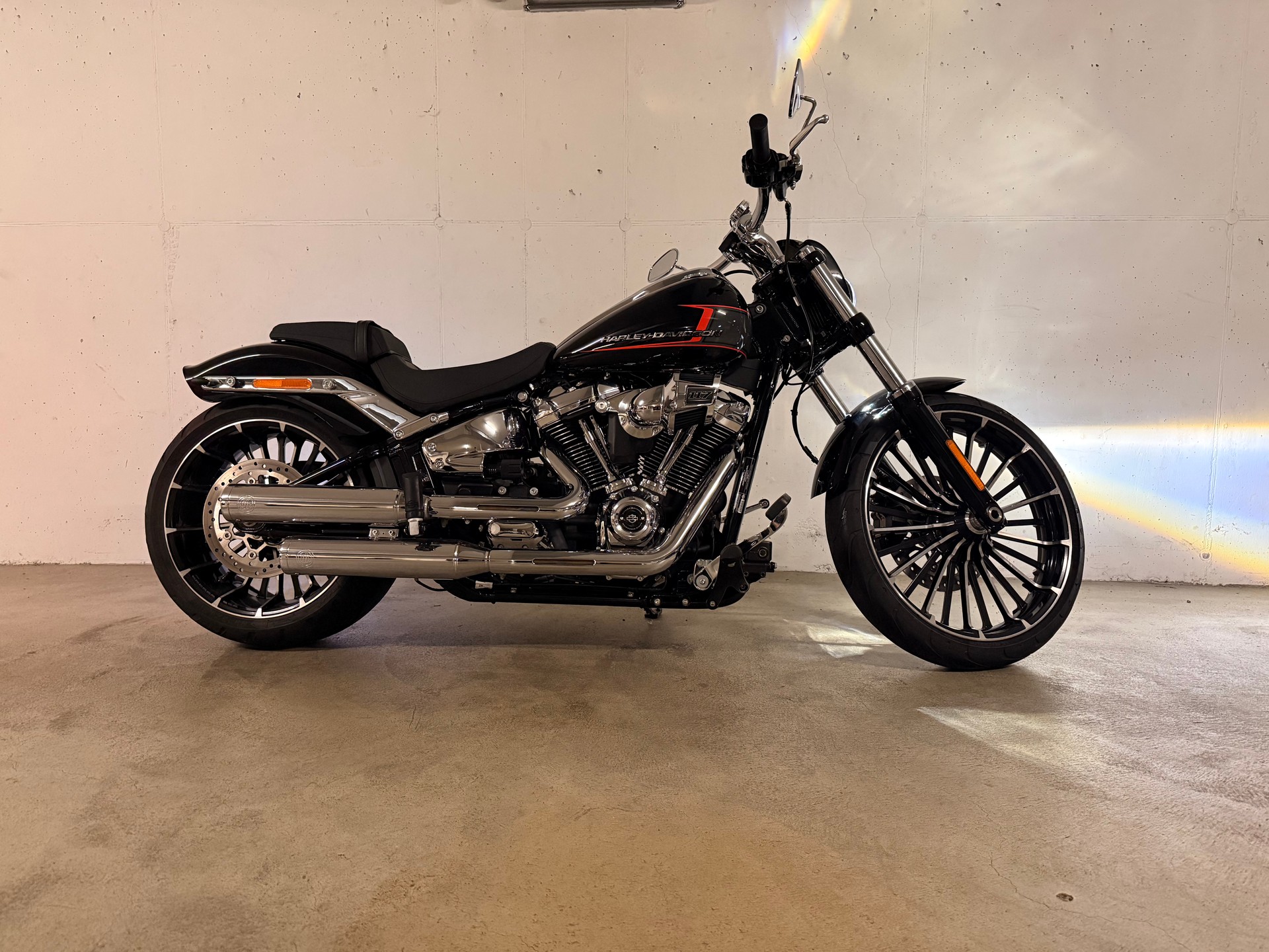 HARLEY-DAVIDSON Breakout 117-image-0