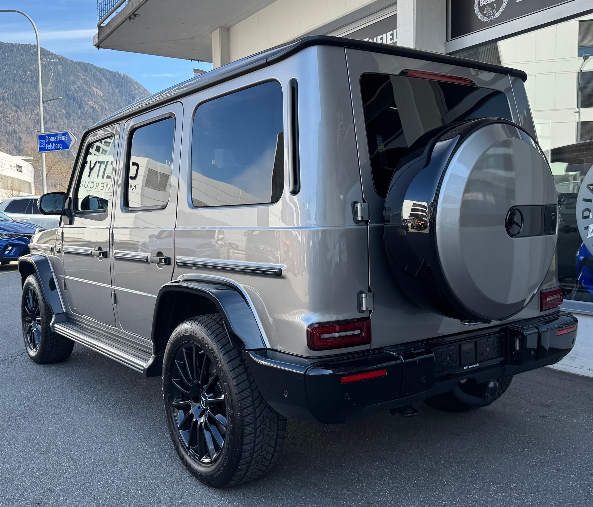 MERCEDES-BENZ G 500 AMG Line 9G-Tronic-showroom-element-3