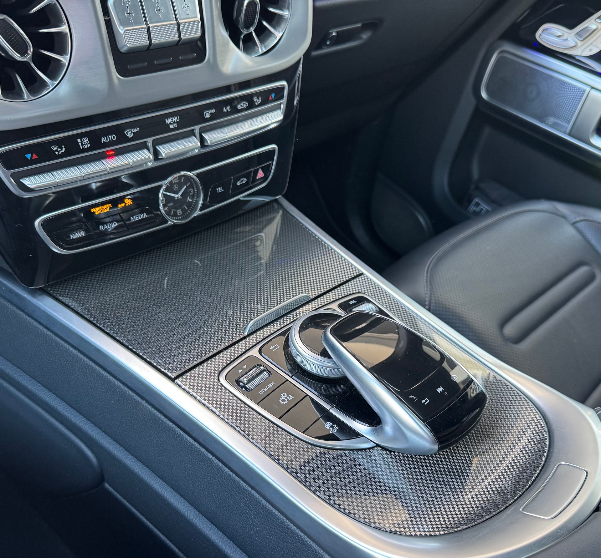 MERCEDES-BENZ G 500 AMG Line 9G-Tronic-image-18