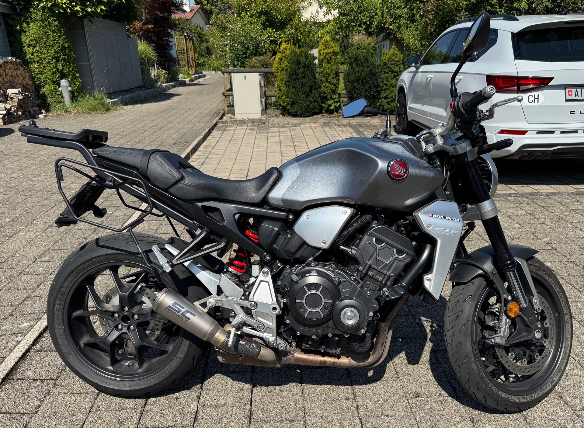 HONDA CB 1000 R-image-0