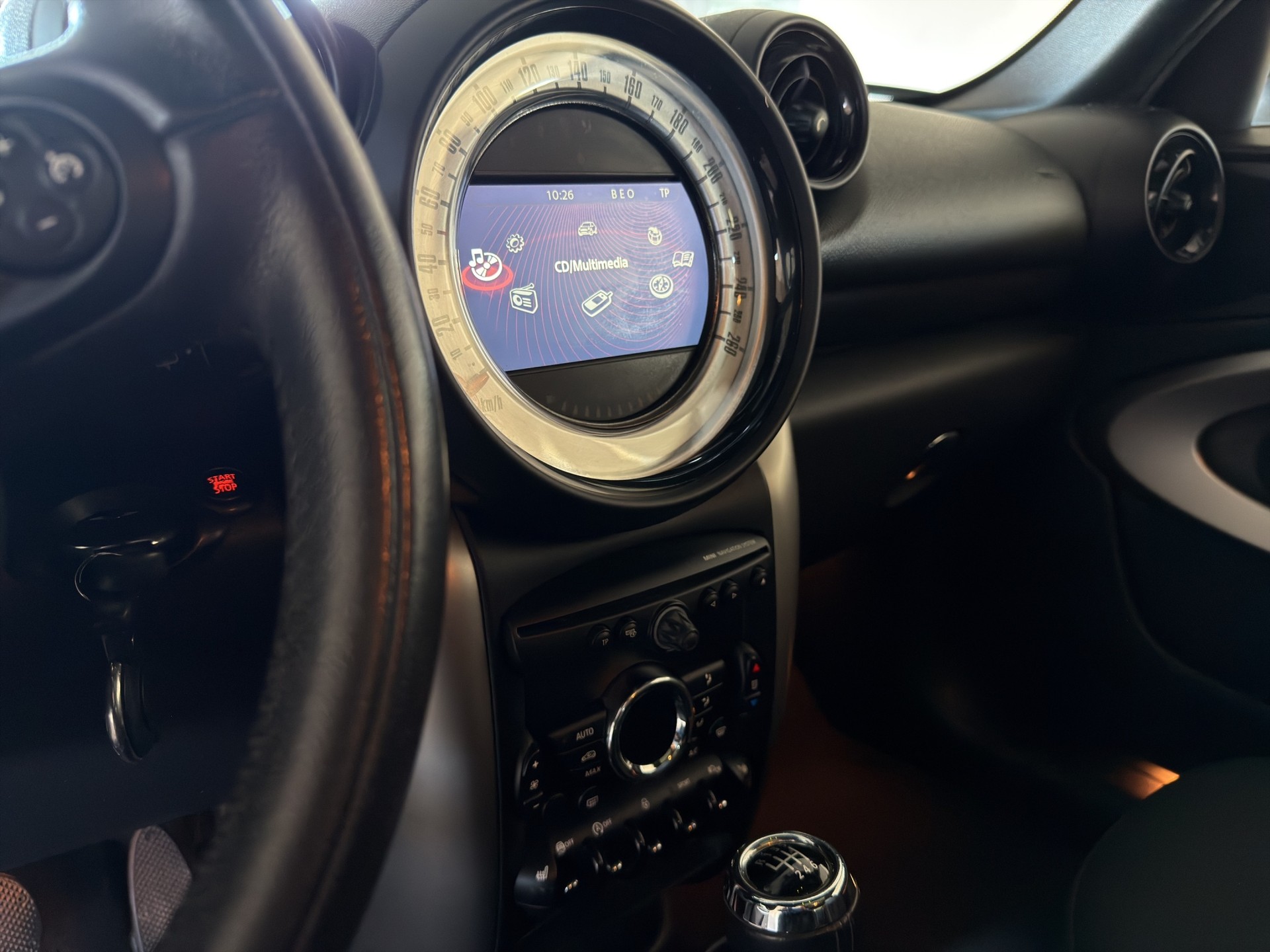 MINI Paceman Cooper SD FWD-image-8