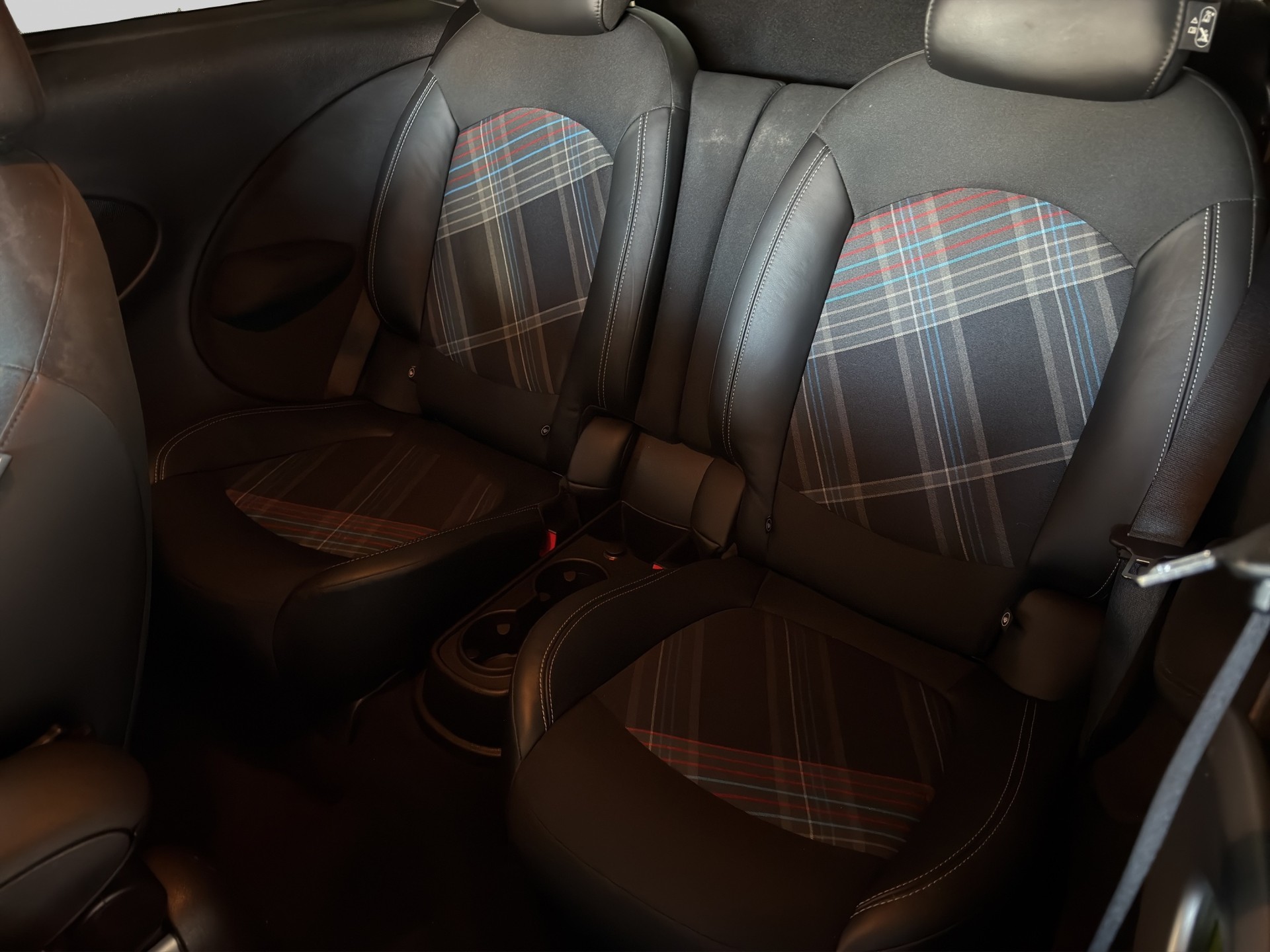 MINI Paceman Cooper SD FWD-image-10