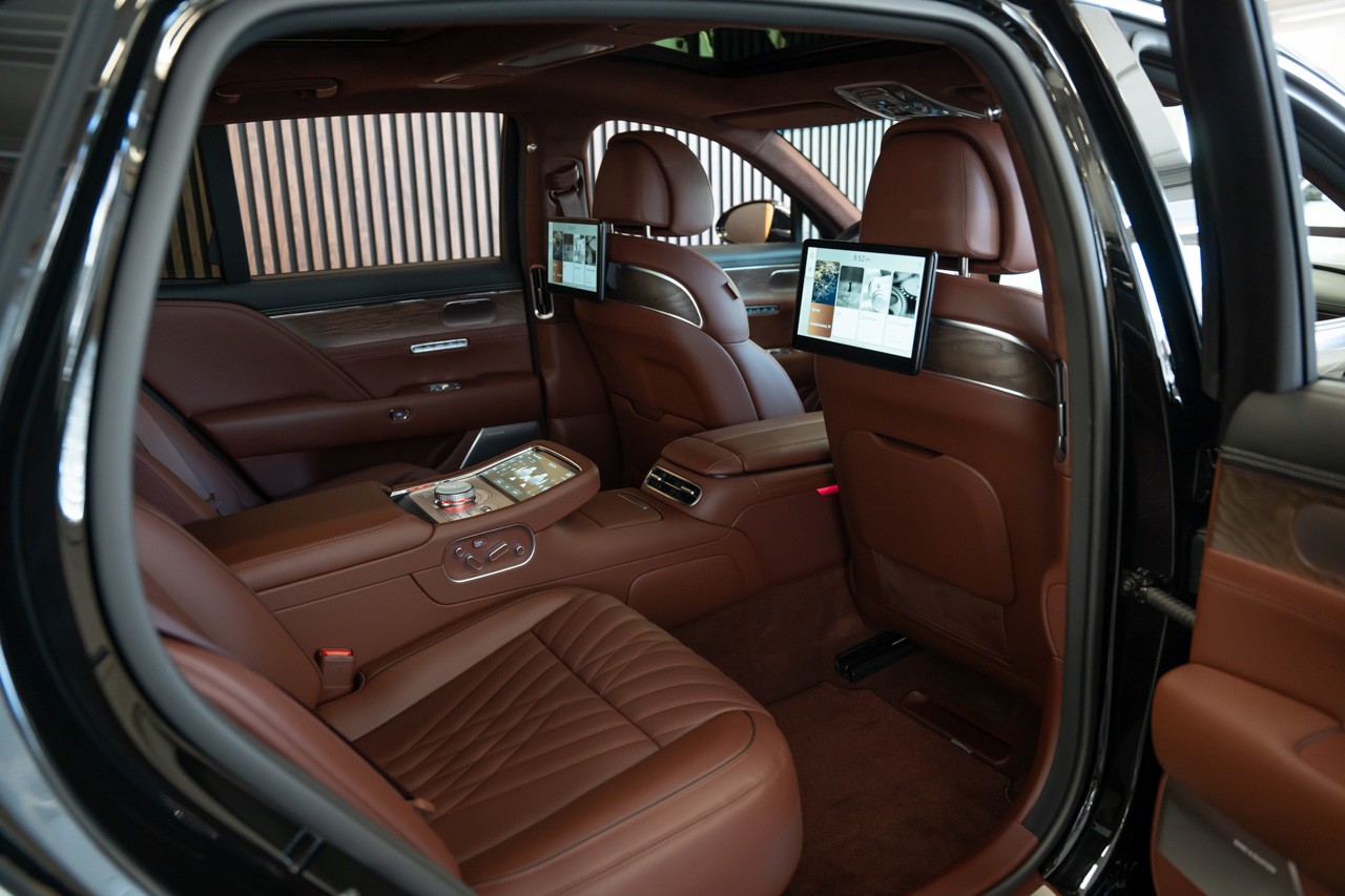 GENESIS G90 Luxury Plus-image-19