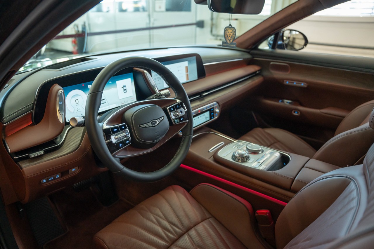 GENESIS G90 Luxury Plus-image-11