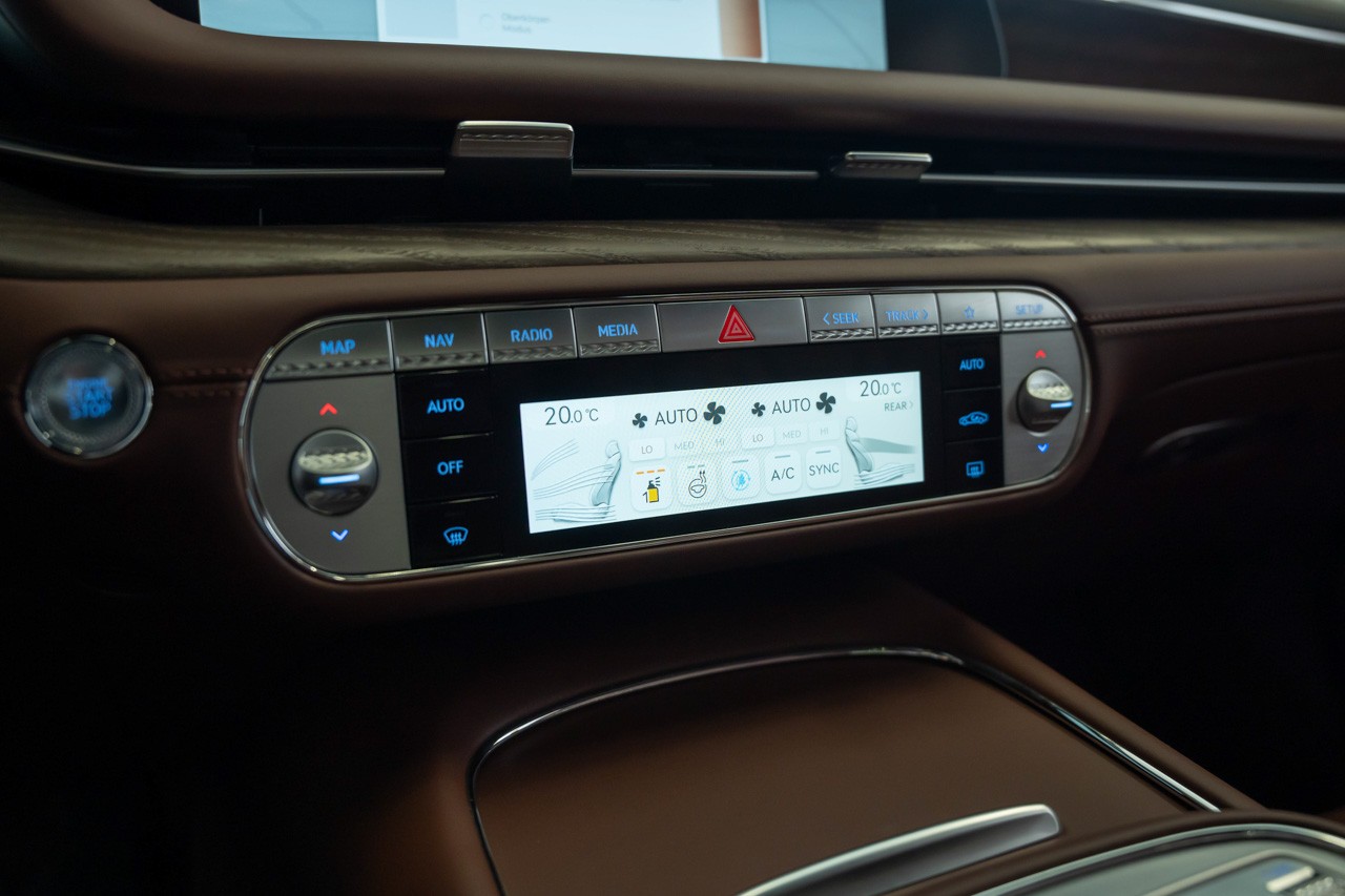 GENESIS G90 Luxury Plus-image-27