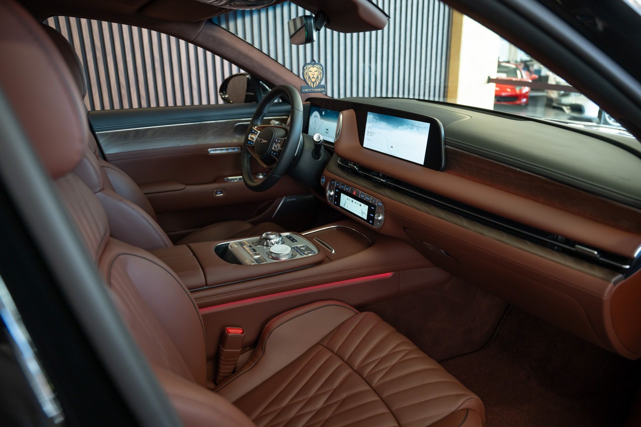 GENESIS G90 Luxury Plus-image-14