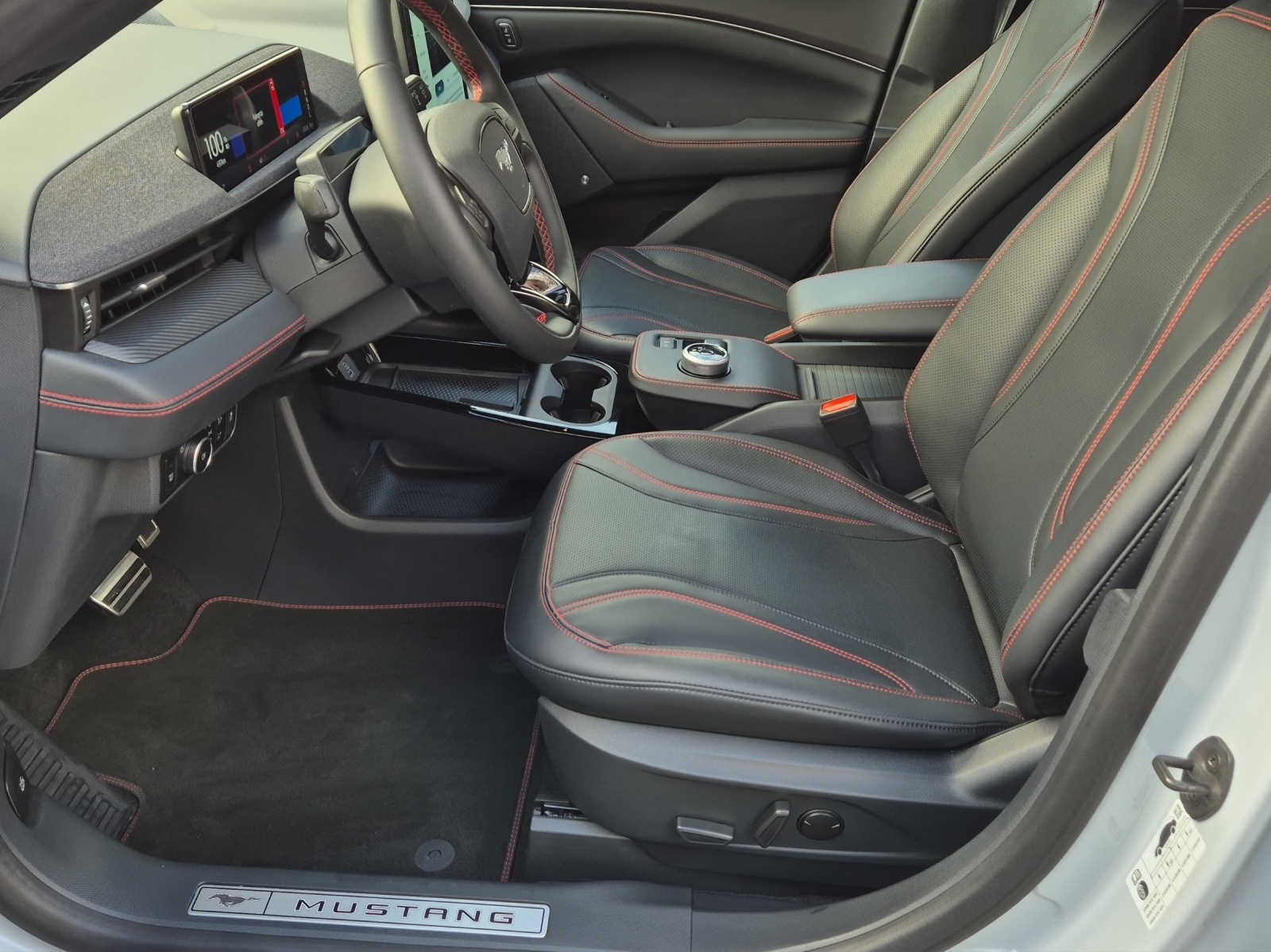 FORD Mustang MACH-E Premium AWD 88 kWh-image-8