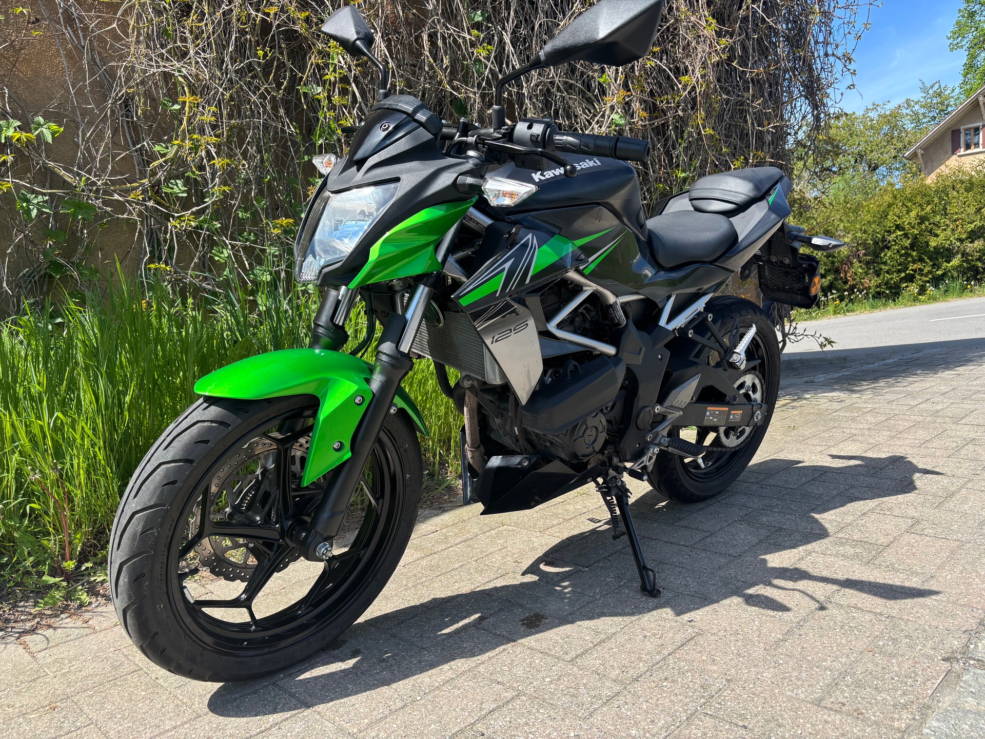 KAWASAKI Z 125-image-5