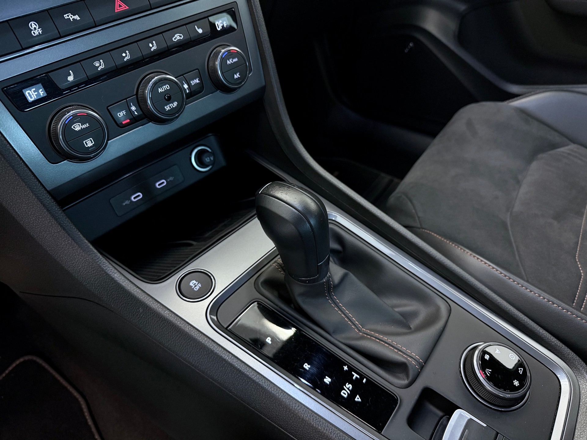 CUPRA ATECA-image-25