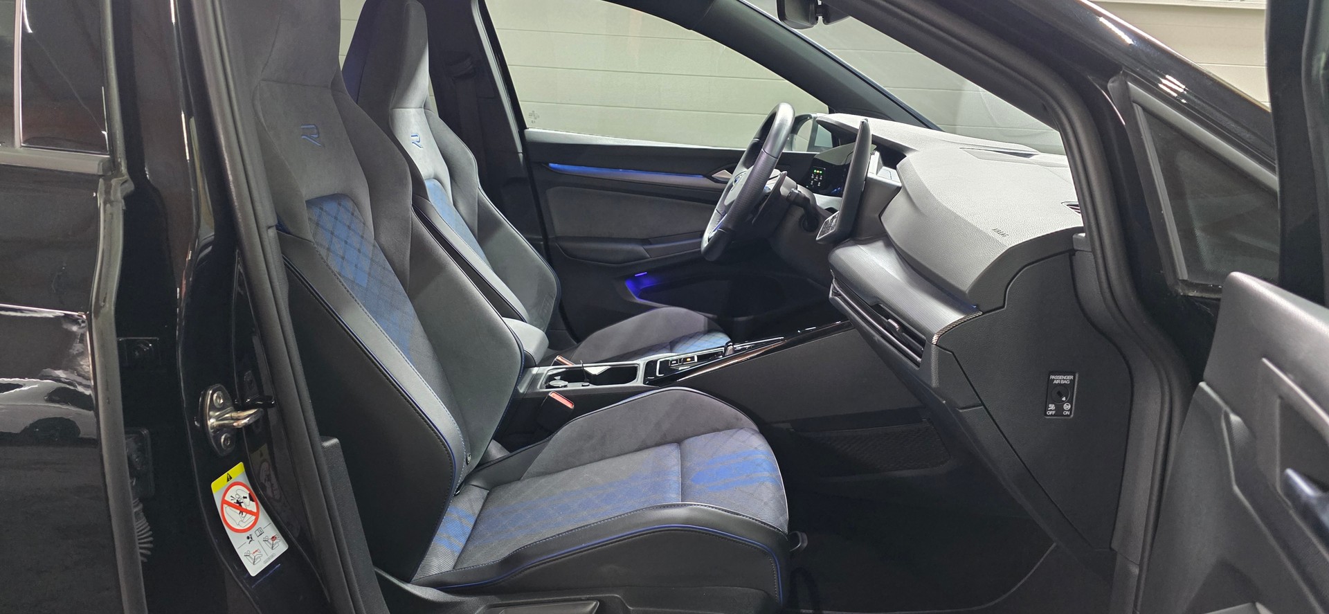 VW Golf Variant 2.0 TSI R Performance DSG 4 Motion *Lenkrad-Sitzheizung*ACC&LaneAssist*Rückfahrkamera*Ambiente*CarPlay&AndroidAuto*-image-24