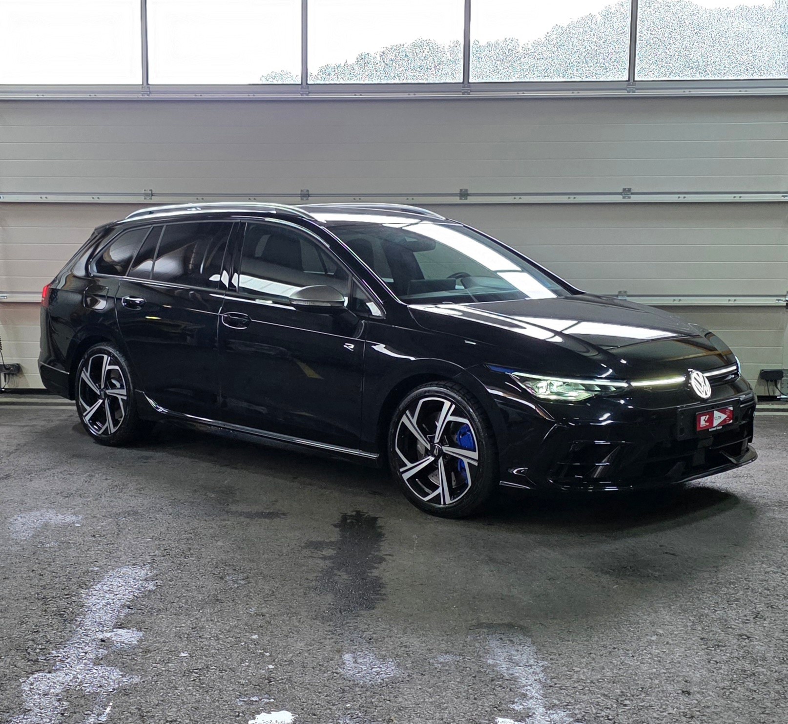VW Golf Variant 2.0 TSI R Performance DSG 4 Motion *Lenkrad-Sitzheizung*ACC&LaneAssist*Rückfahrkamera*Ambiente*CarPlay&AndroidAuto*-image-6