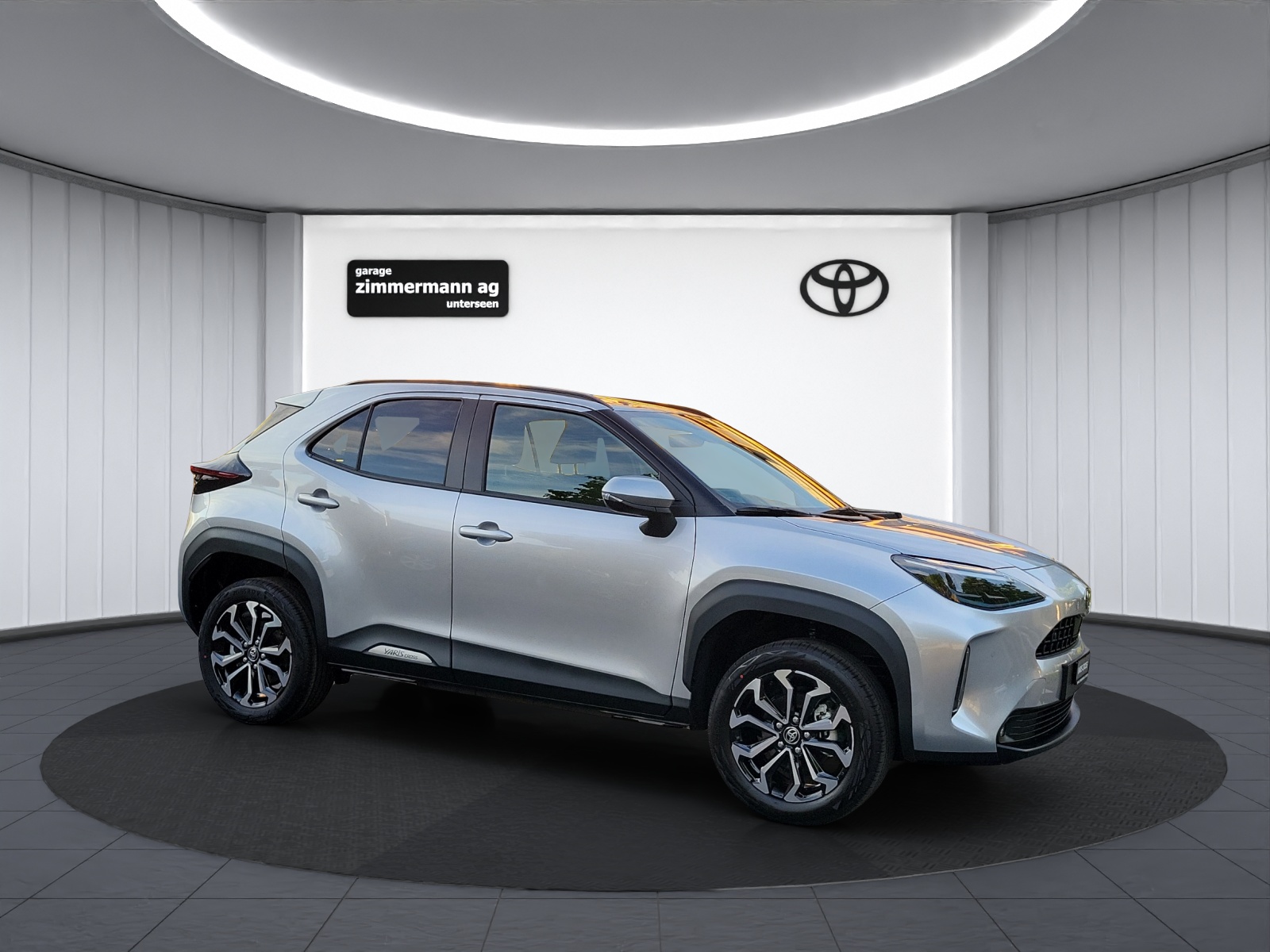 TOYOTA Yaris Cross 1.5 VVT-i HSD Trend AWD-showroom-element-3