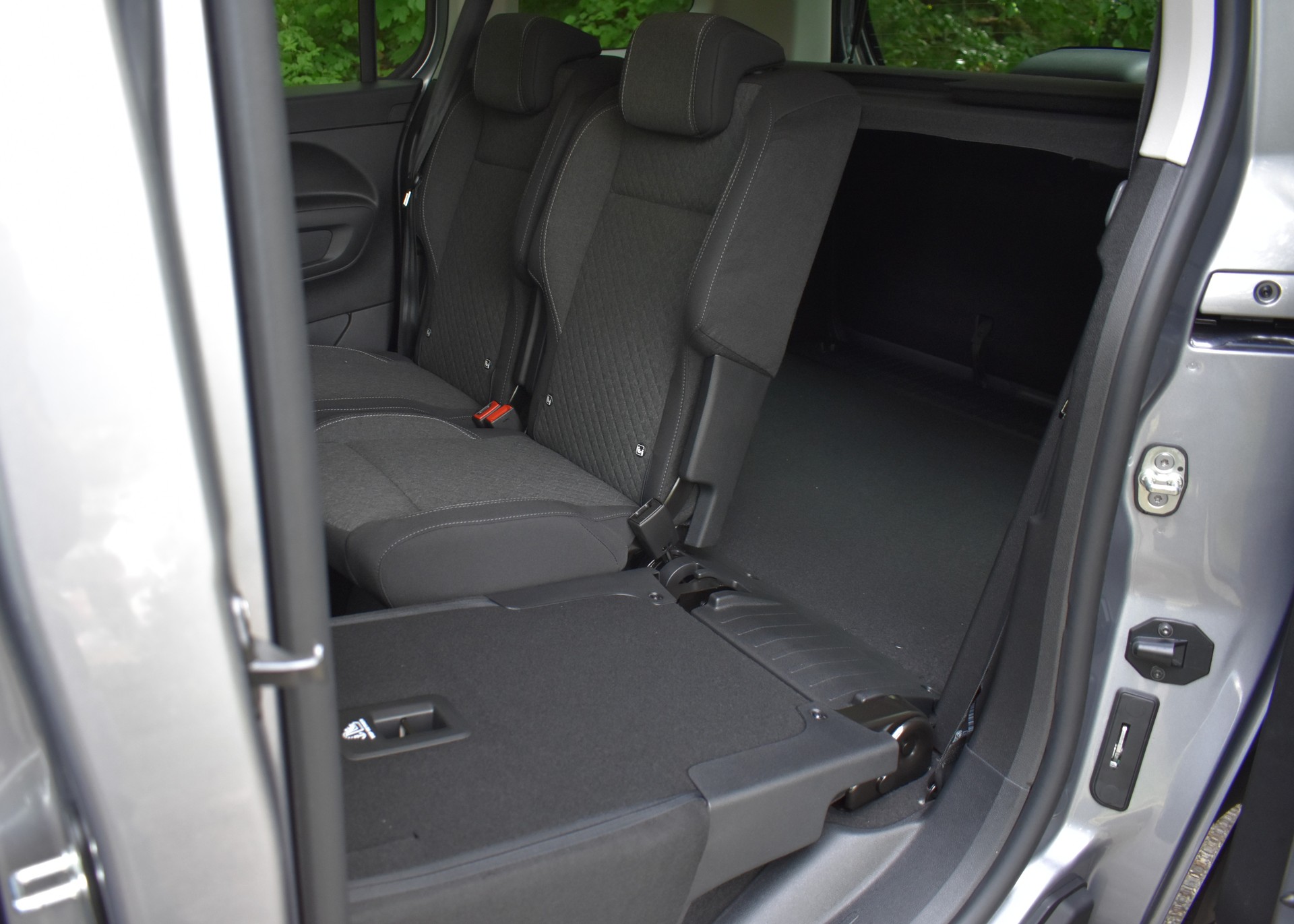OPEL Combo 1.5 GS Automat-image-9