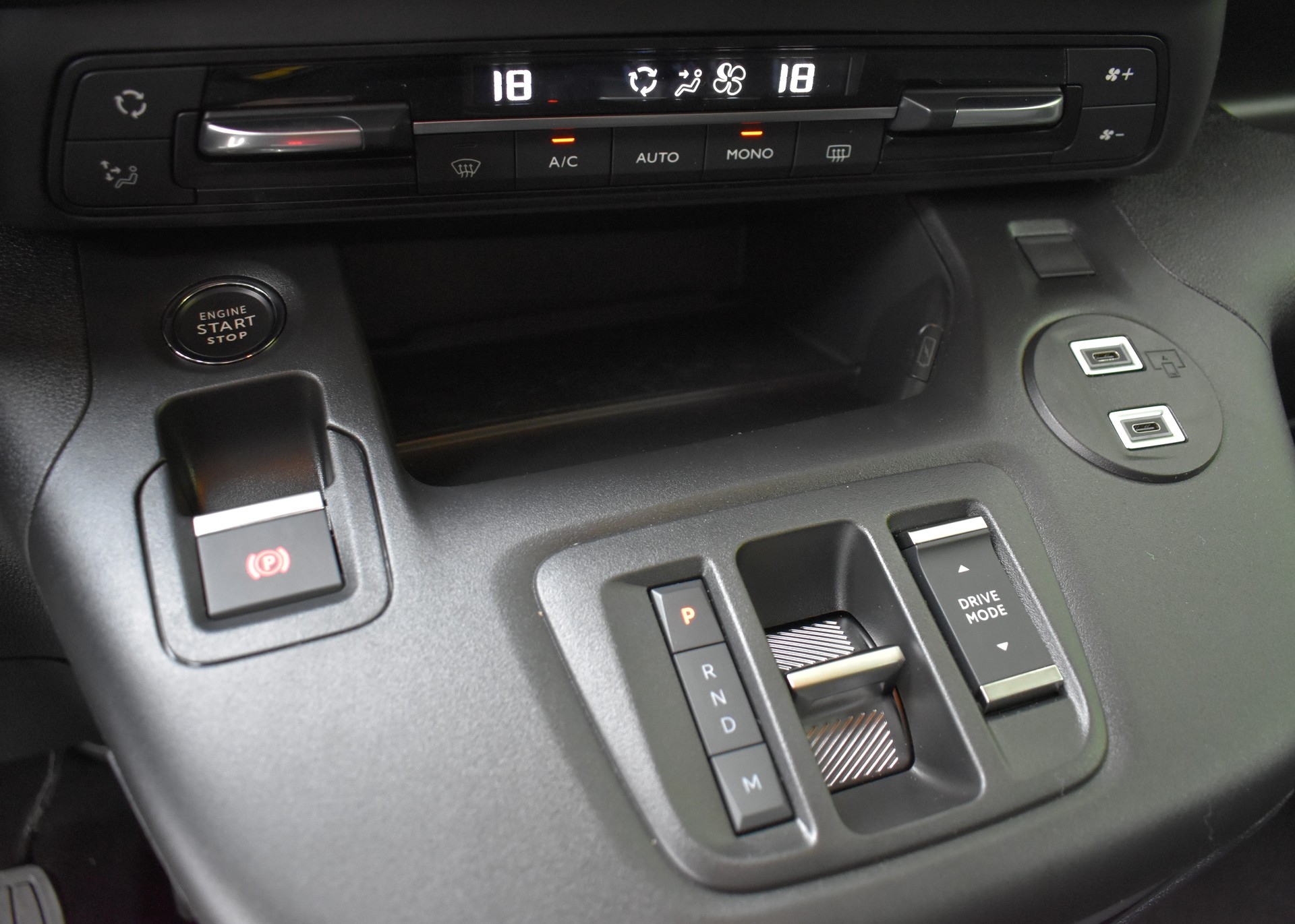OPEL Combo 1.5 GS Automat-image-17