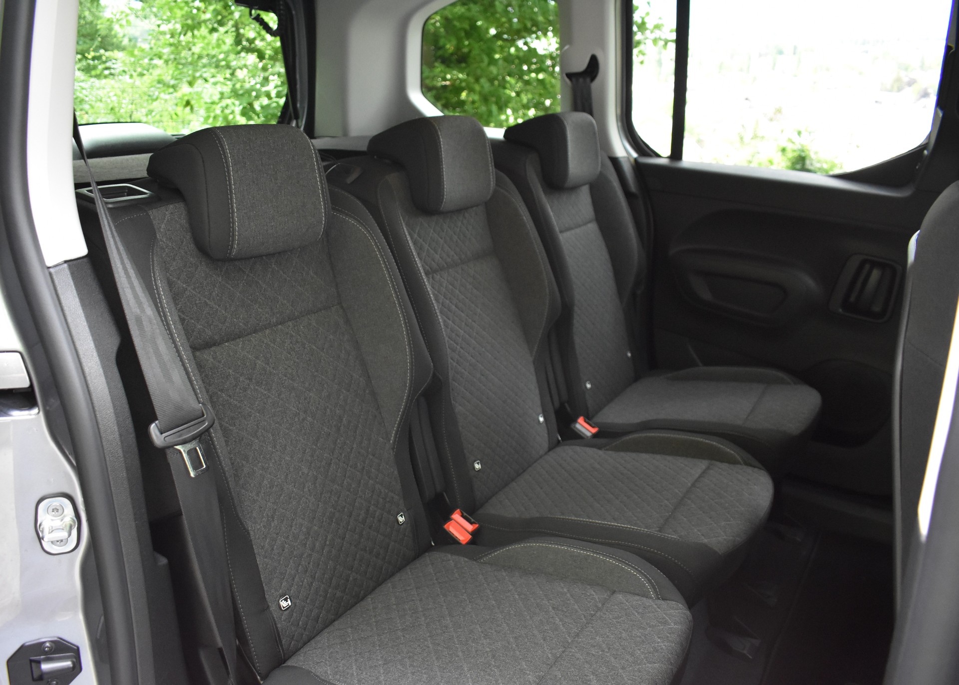 OPEL Combo 1.5 GS Automat-image-11