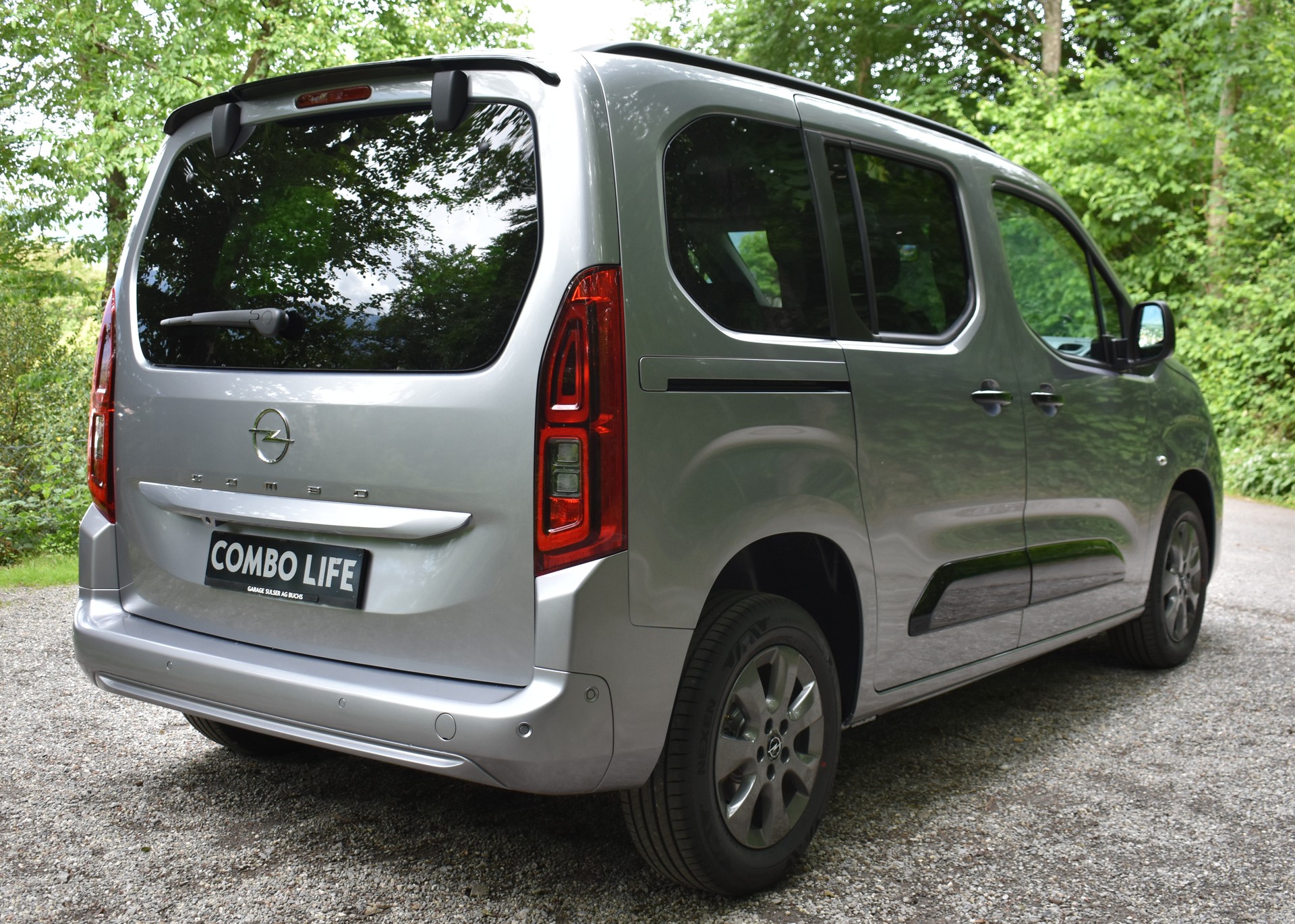 OPEL Combo 1.5 GS Automat-showroom-element-2