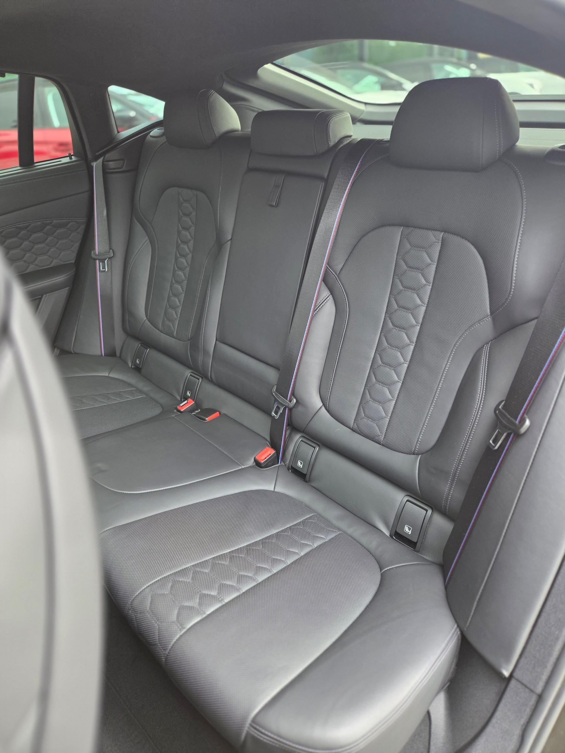 BMW X6M Steptronic M Competition-image-11