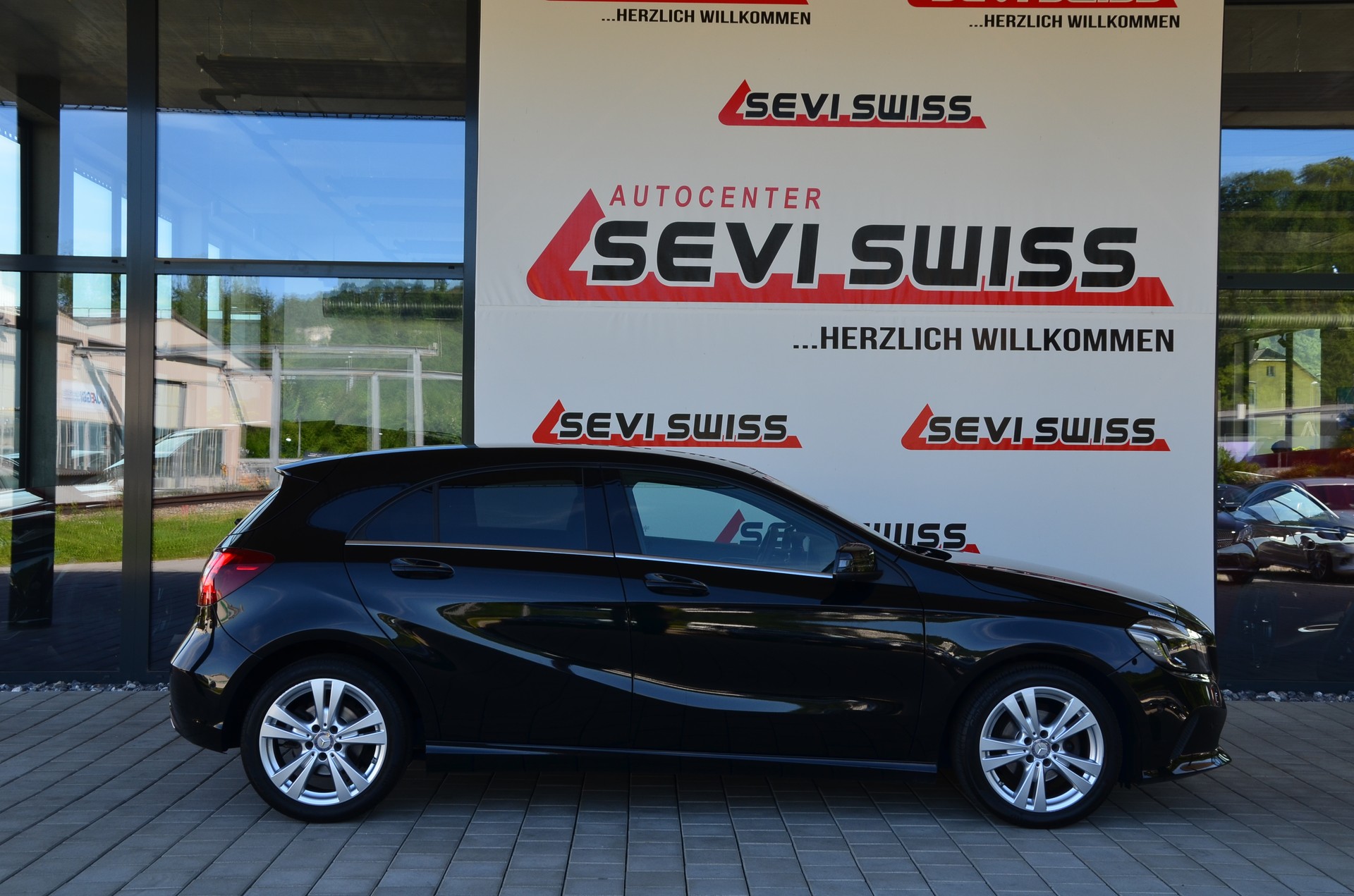 MERCEDES-BENZ A 180 CDI Urban*Frisch ab MFK,1 Jahr oder 20000km Garantie auf Motor und Getriebe*-showroom-element-2