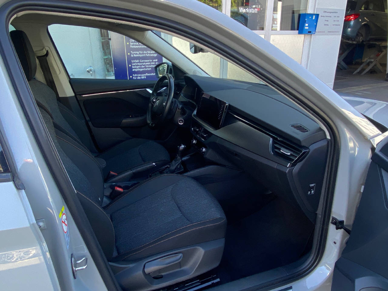 SKODA Kamiq 1.0 TSI Clever DSG-image-12