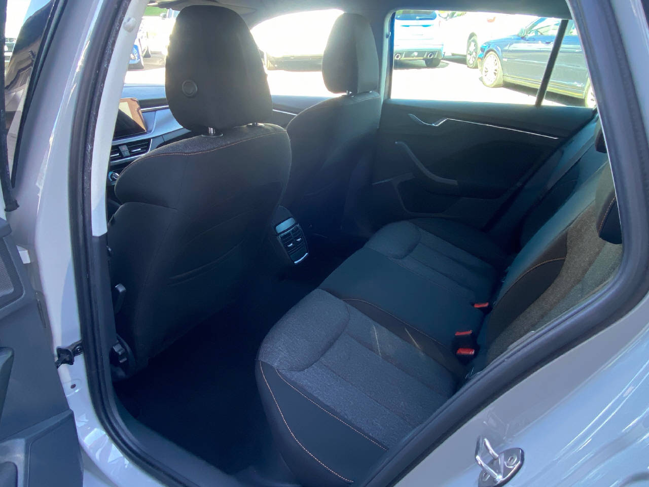 SKODA Kamiq 1.0 TSI Clever DSG-image-8