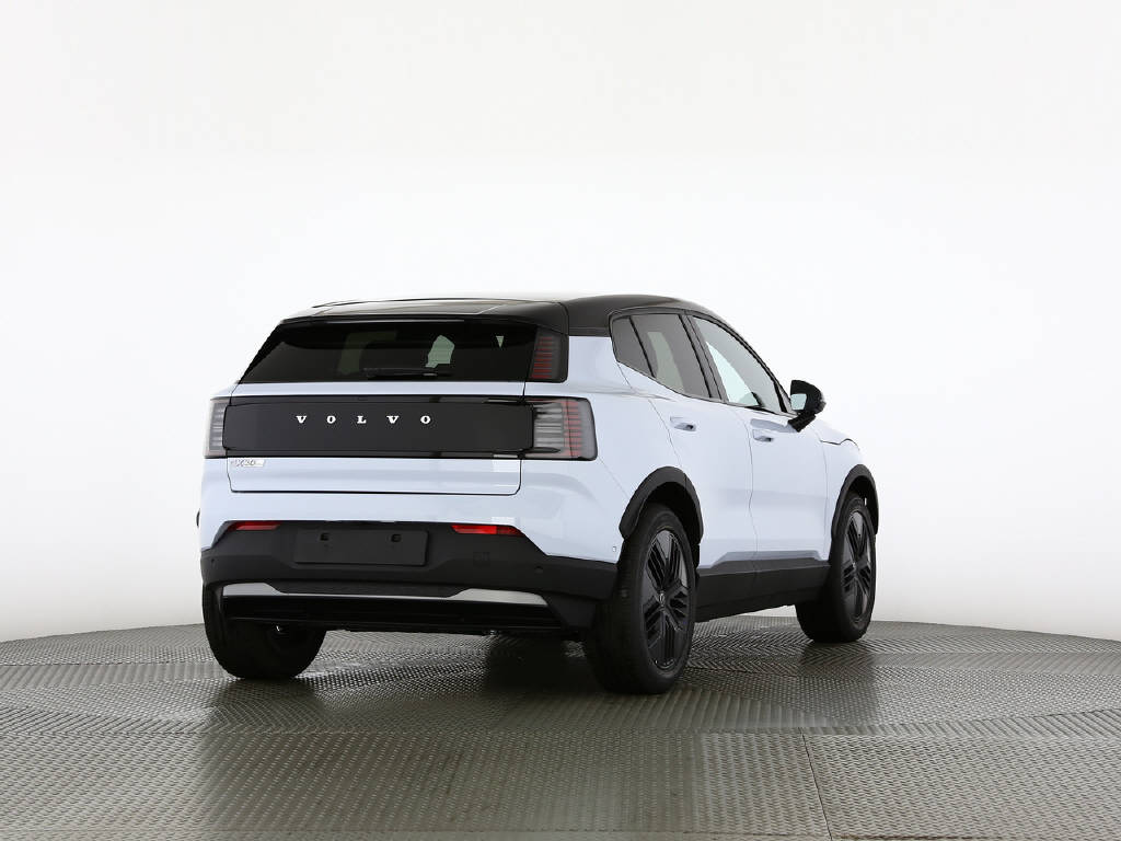 VOLVO EX 30 Cross Country P8 Ultra AWD-image-10
