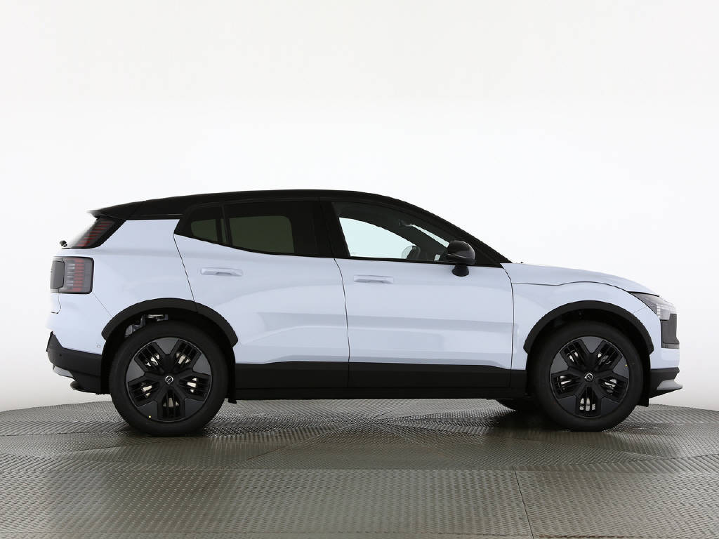 VOLVO EX 30 Cross Country P8 Ultra AWD-image-14