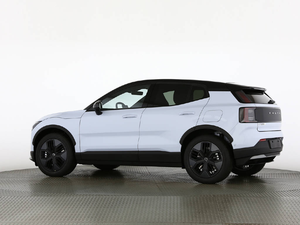 VOLVO EX 30 Cross Country P8 Ultra AWD-image-5