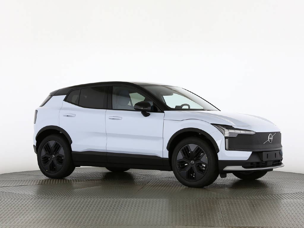 VOLVO EX 30 Cross Country P8 Ultra AWD-image-17