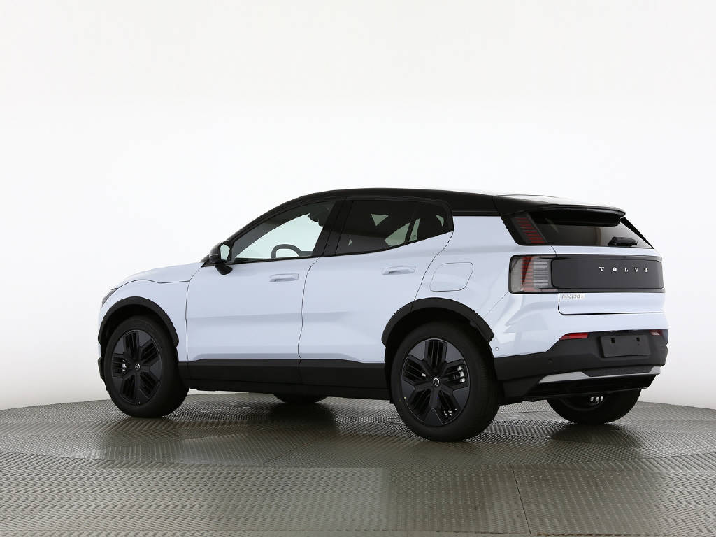 VOLVO EX 30 Cross Country P8 Ultra AWD-image-6