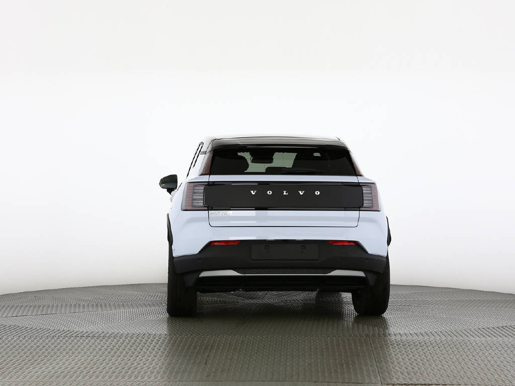 VOLVO EX 30 Cross Country P8 Ultra AWD-image-8