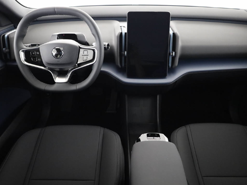 VOLVO EX 30 Cross Country P8 Ultra AWD-image-27