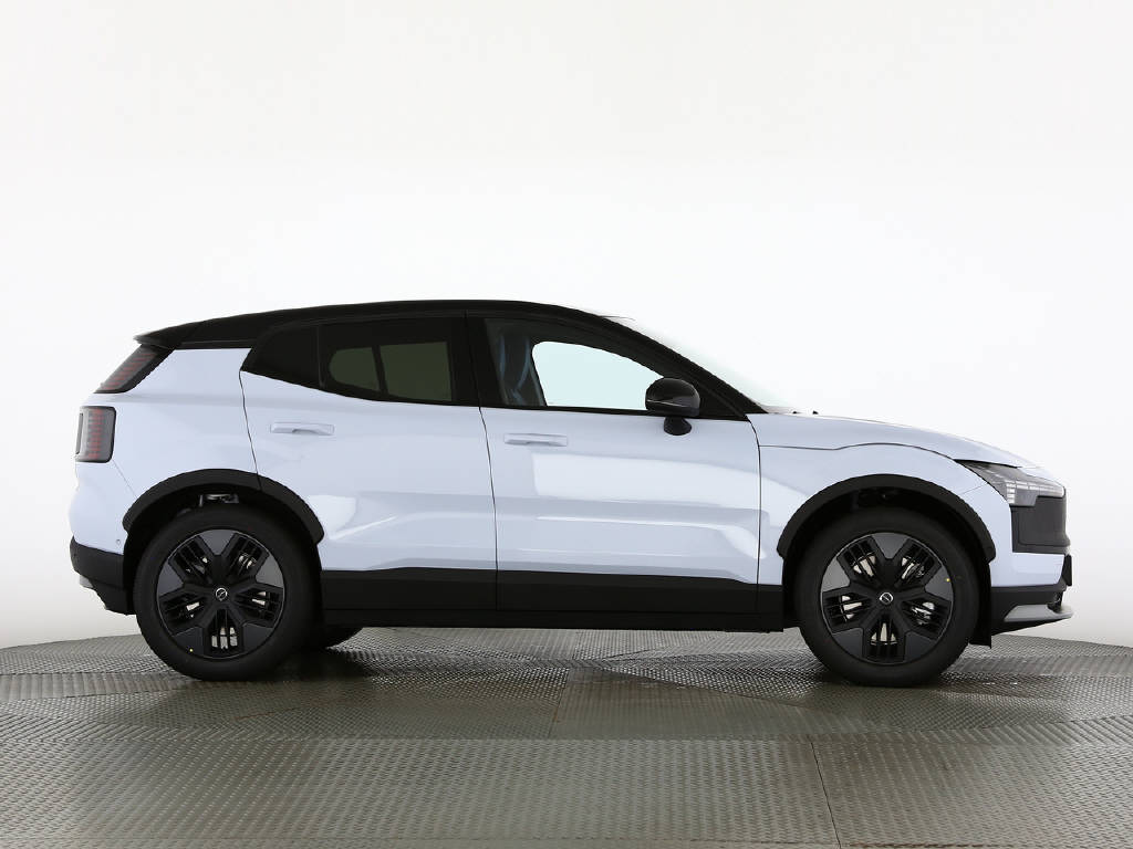 VOLVO EX 30 Cross Country P8 Ultra AWD-image-15