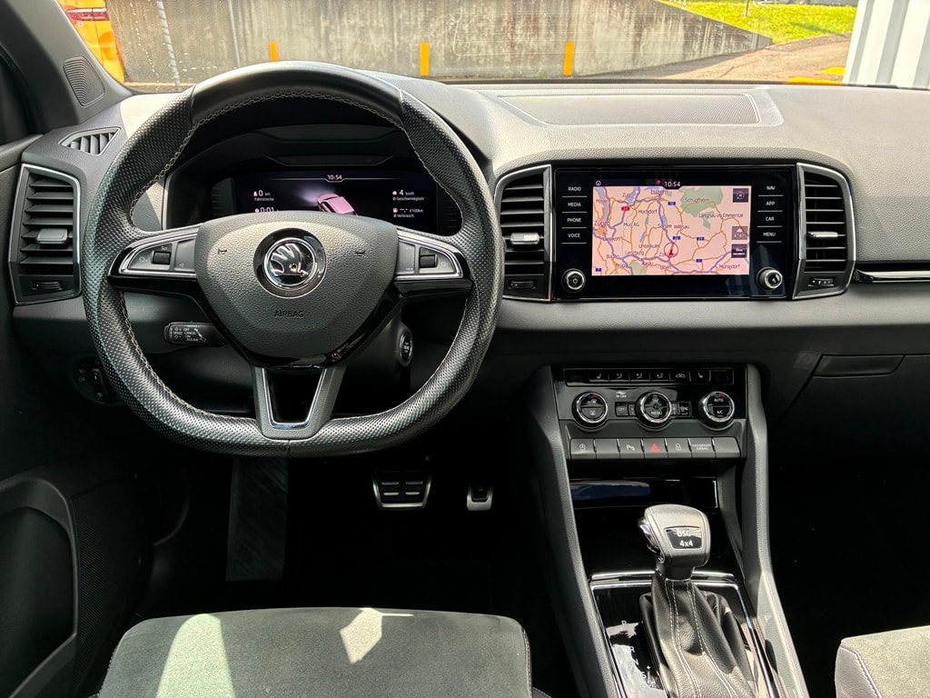 SKODA Karoq 2.0 TSI SportLine 4x4 DSG-image-8