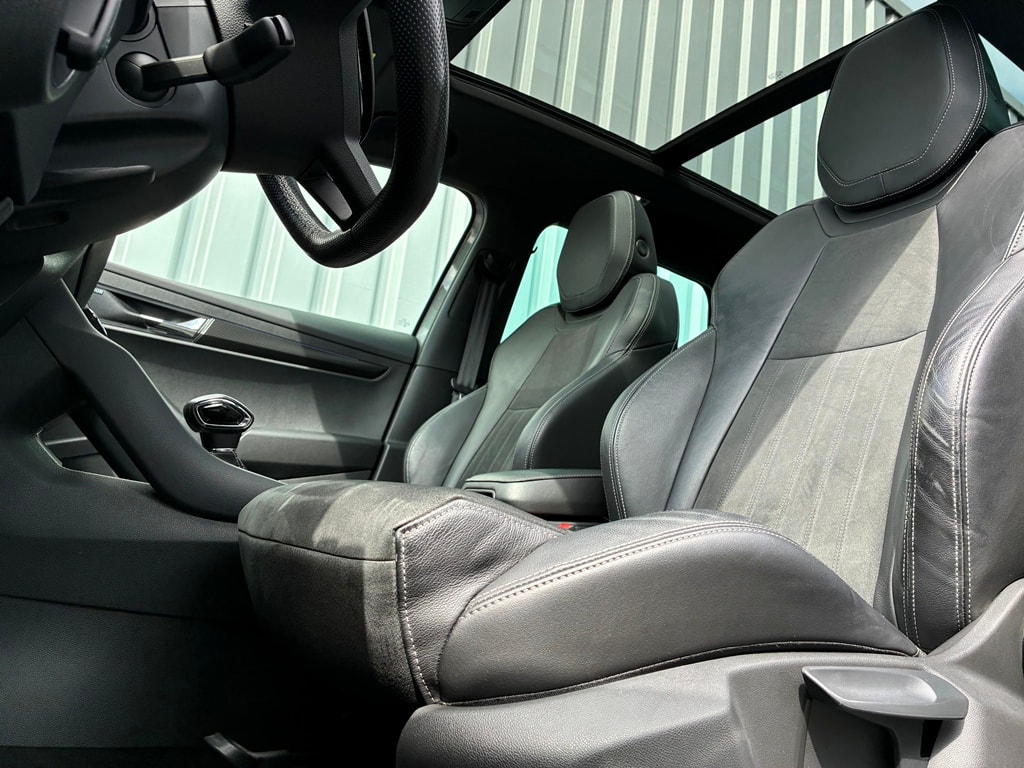 SKODA Karoq 2.0 TSI SportLine 4x4 DSG-image-11
